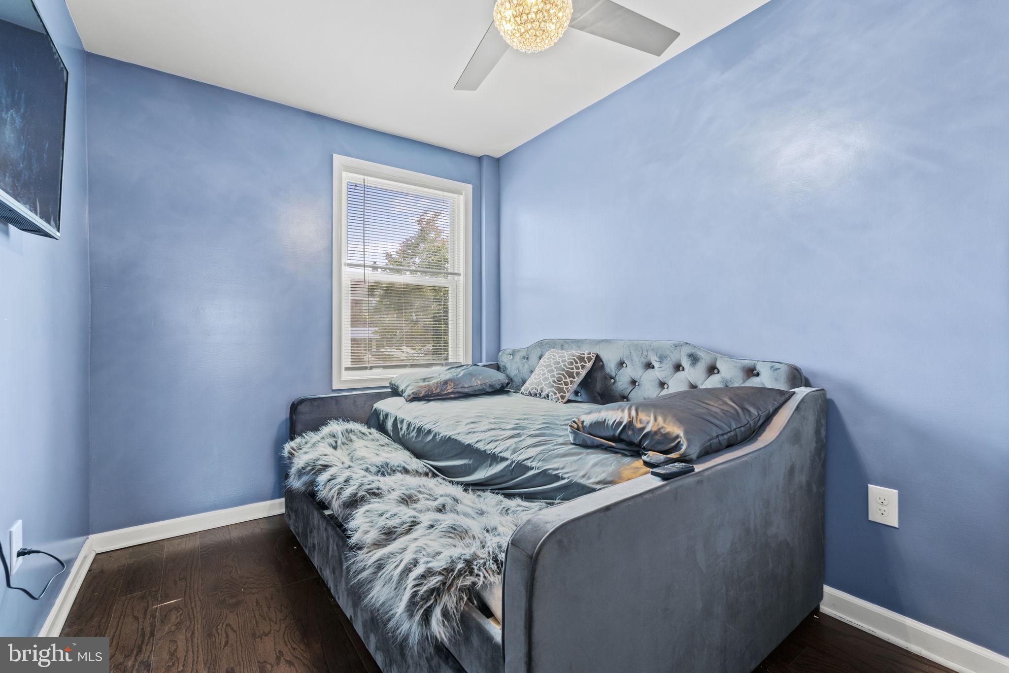 CLAREMONT-FREEDOM - Residential