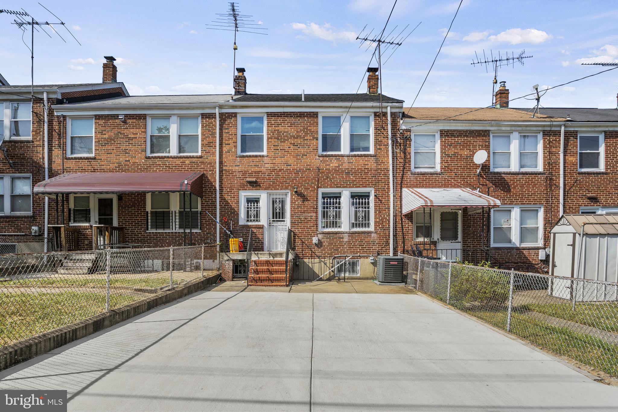 CLAREMONT-FREEDOM - Residential