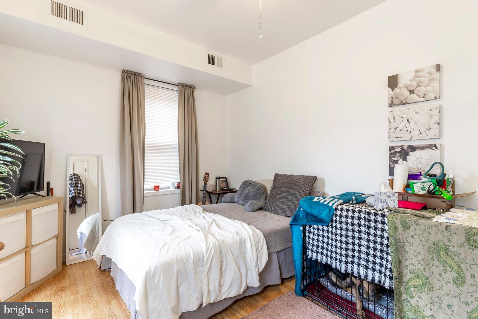 NORRIS SQUARE - Residential Lease