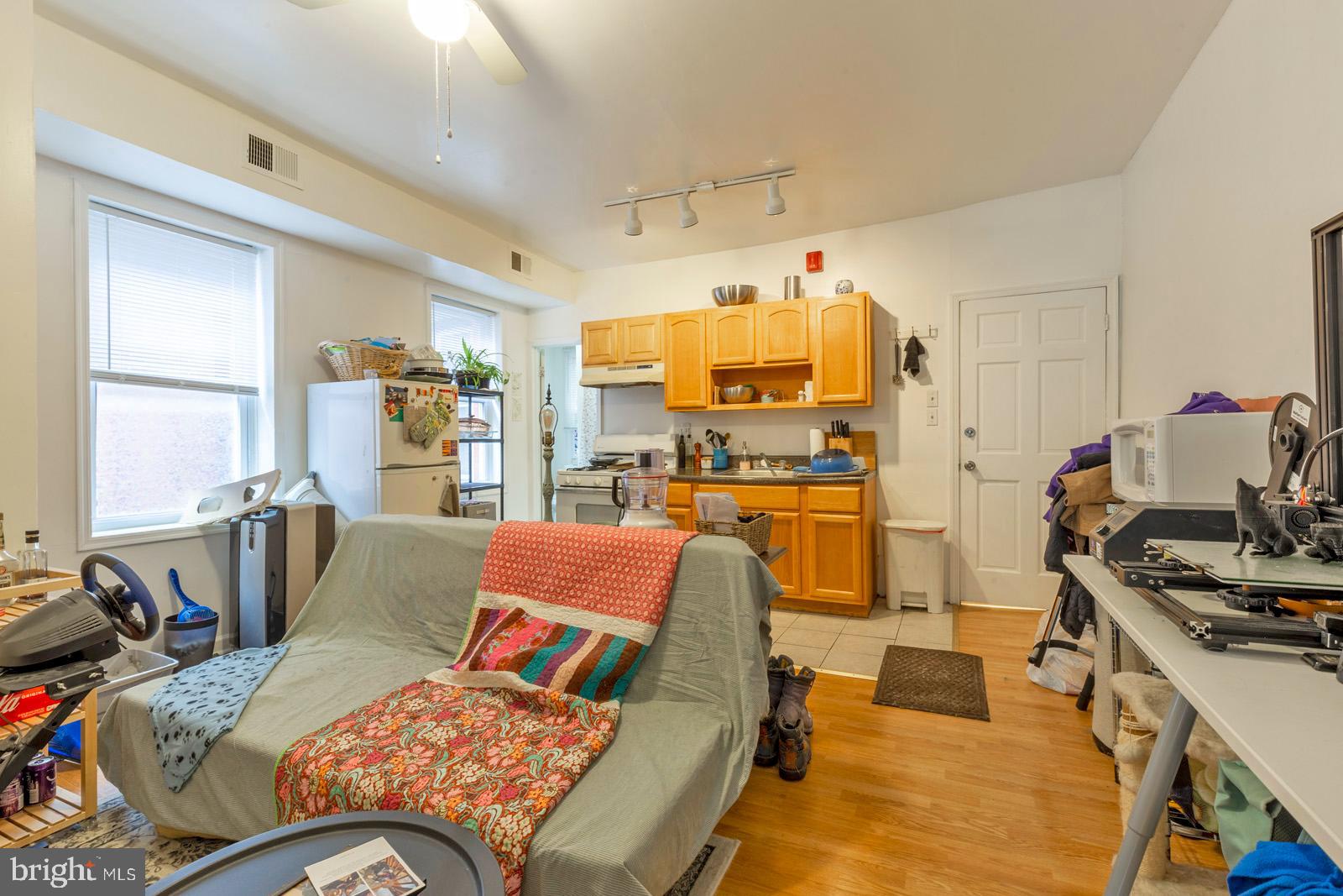 NORRIS SQUARE - Residential Lease