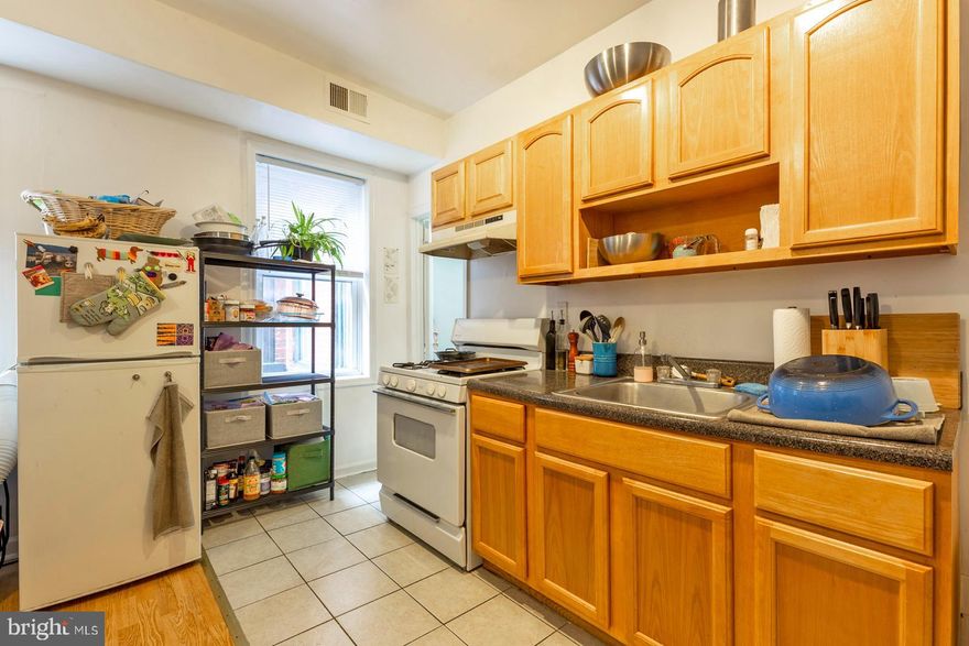 Available Early July:

Welcome to 129 W Susquehanna Ave #2F! This lovely 1 bedroom, 1 bathroom apartment features hardwood floors, great storage options, tons of natural light, and a common outdoor space! Enter into the bright and spacious living area with hardwood floors, a ceiling fan, and room for a dining table. The open floor plan is open to the kitchen. Kitchen features include lovely tile flooring, ample cabinet space above & below, and great overhead lighting. Your full bathroom is behind the kitchen and boasts two windows for sunlight, tile flooring, a vanity, and shower-tub combo. The bedroom is towards the front of the unit and is sizable with three windows and closet space. There are shared washer and dryers in the basement of building and a common courtyard area for outdoor space. Schedule your showing today!

Lease Terms:

Generally, 1st month, 12th month, and 1 month security deposit due at, or prior to, lease signing. Other terms may be required by Landlord. $55 application fee per applicant. Pets are conditional on owner's approval and may require an additional fee, if accepted. (Generally, $500/dog and $250/cat). Tenants responsible for: electricity, gas, cable/internet, and a $40/month flat water fee. Landlord Requirements: Applicants to make 3x the monthly rent in verifiable net income, credit history to be considered (i.e. no active collections), no evictions within the past 4 years, and must have a verifiable rental history with on-time rental payments. Exceptions to this criteria may exist under the law and will be considered.