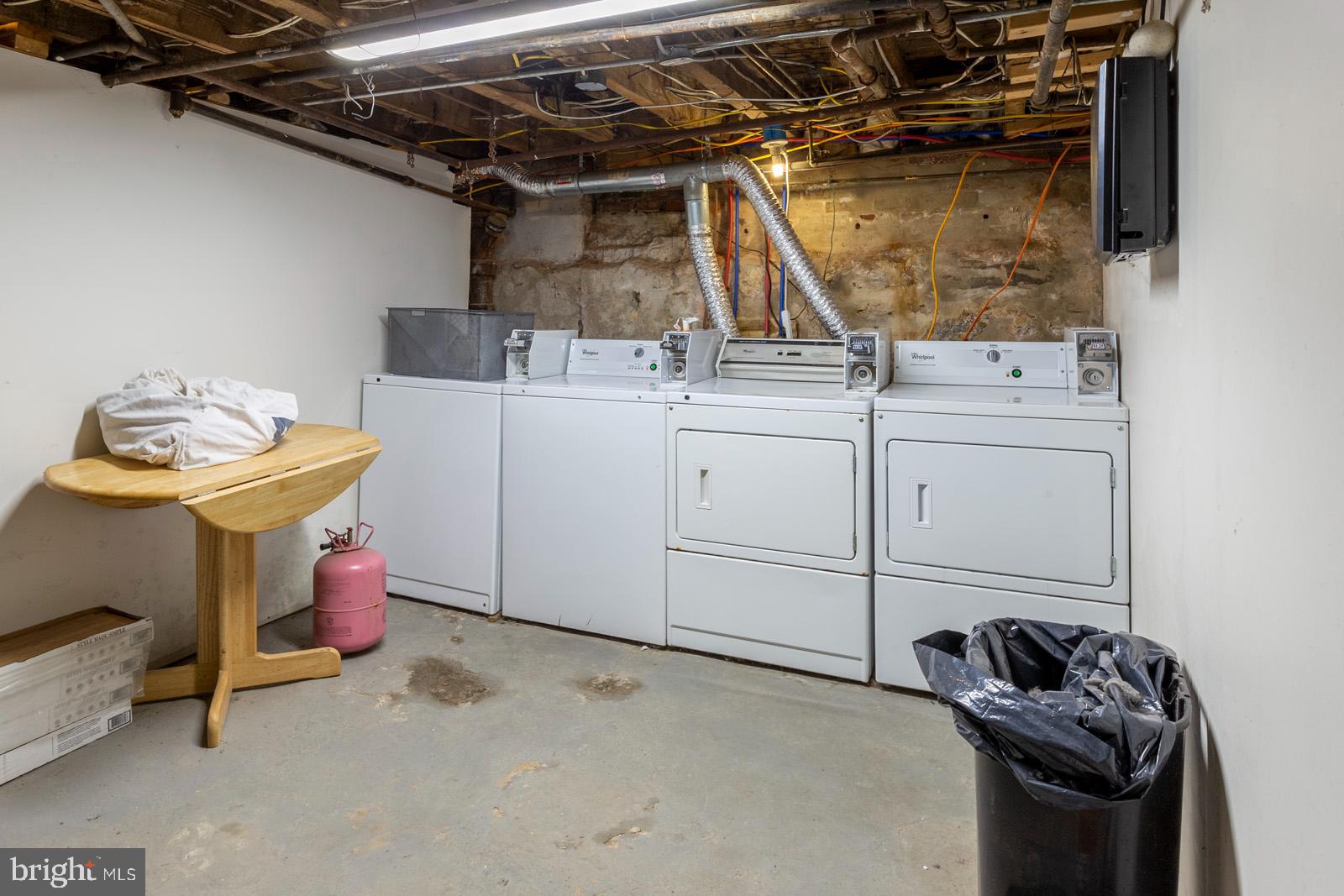 NORRIS SQUARE - Residential Lease