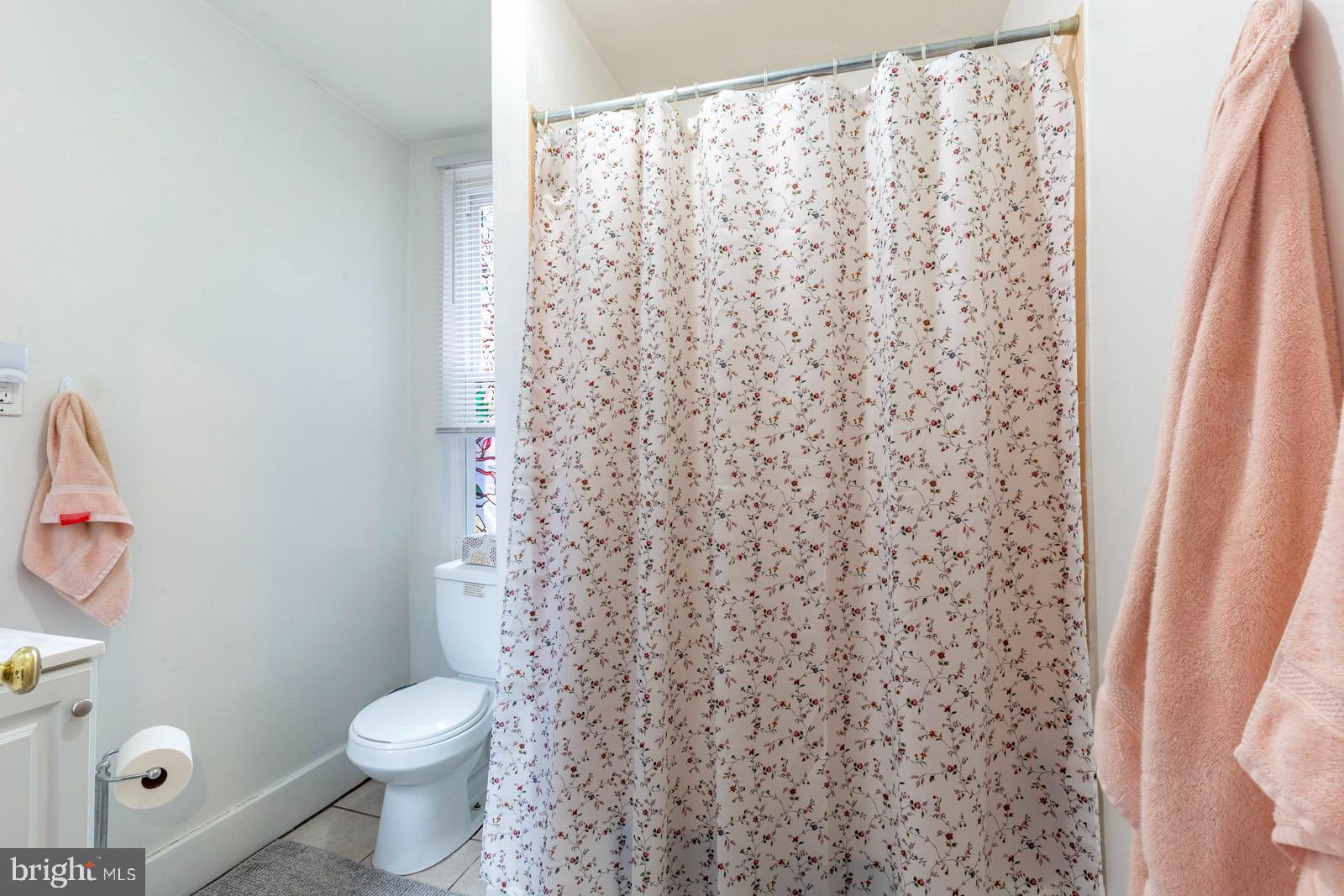 NORRIS SQUARE - Residential Lease