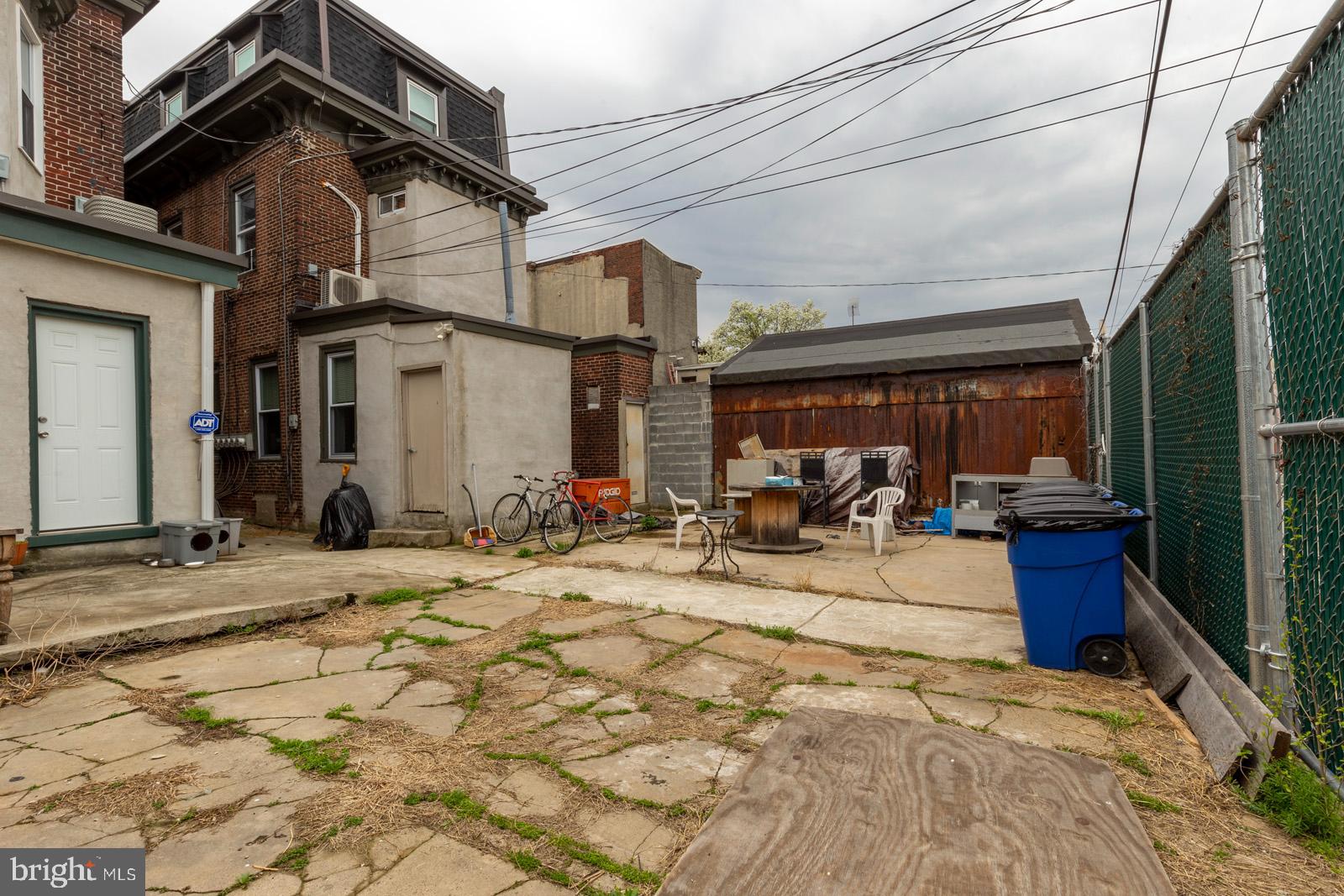 NORRIS SQUARE - Residential Lease