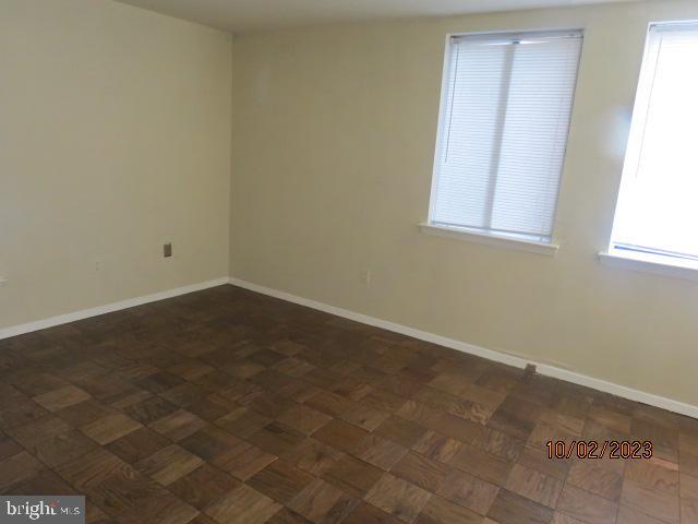 HUNTLEY SQUARE CONDOMINIUMS - Residential