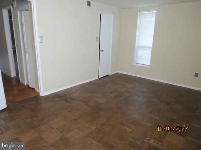 HUNTLEY SQUARE CONDOMINIUMS - Residential