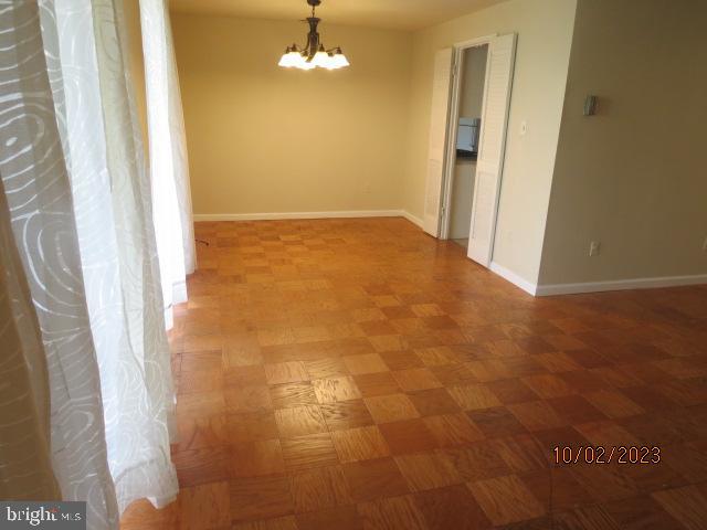 HUNTLEY SQUARE CONDOMINIUMS - Residential