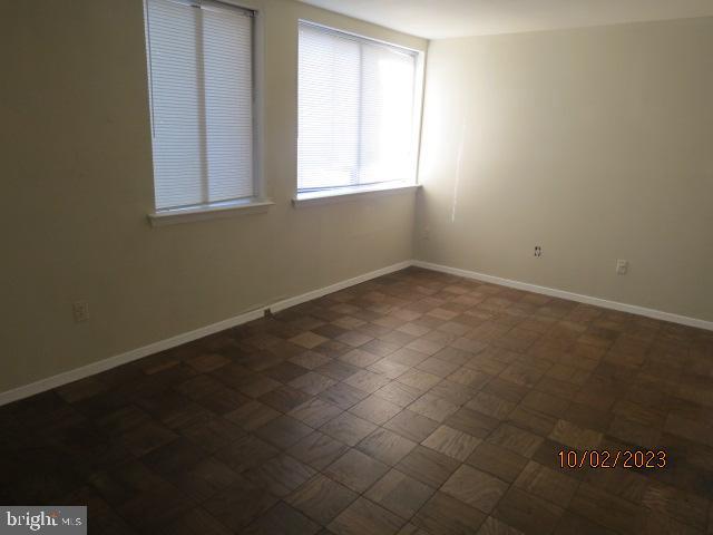 HUNTLEY SQUARE CONDOMINIUMS - Residential