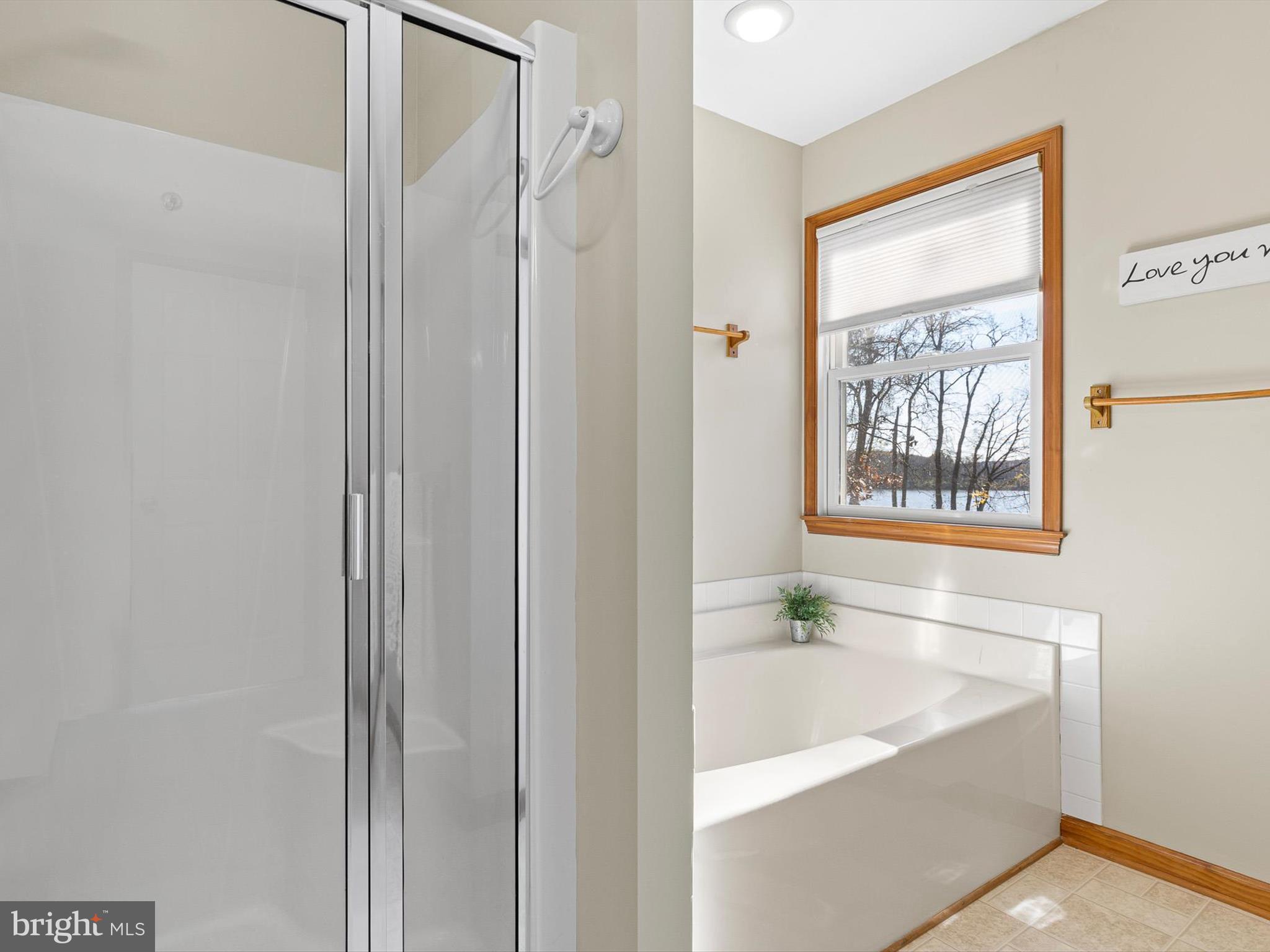 KENSINGTON COURTS - Residential