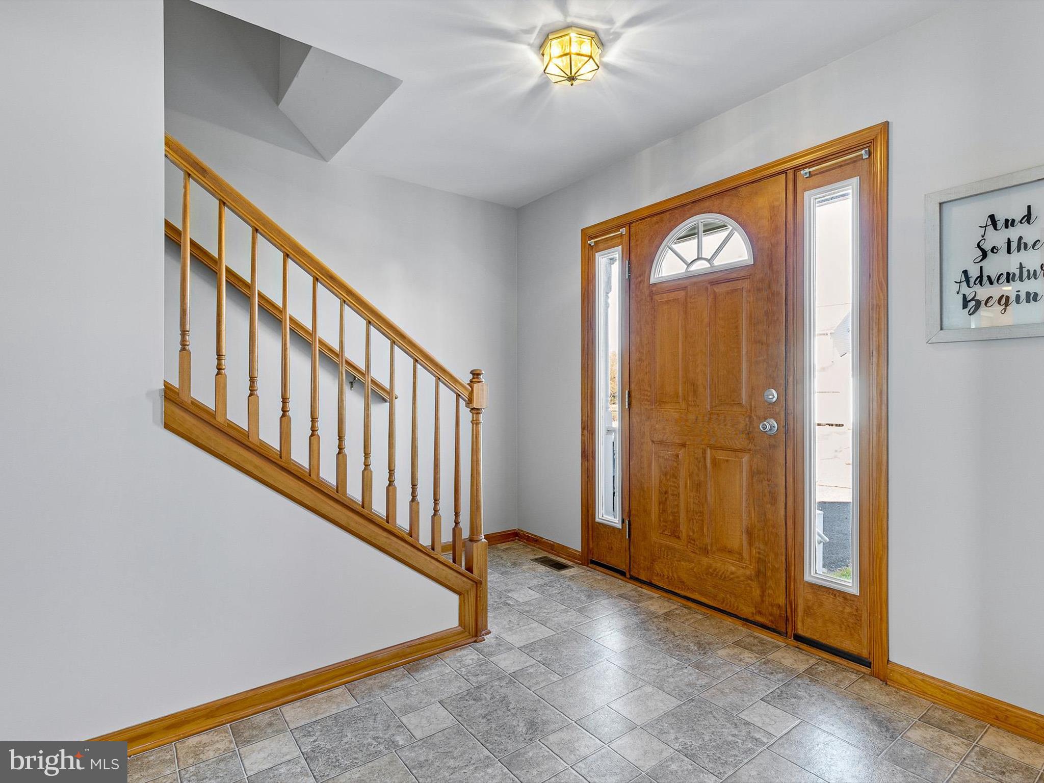 KENSINGTON COURTS - Residential