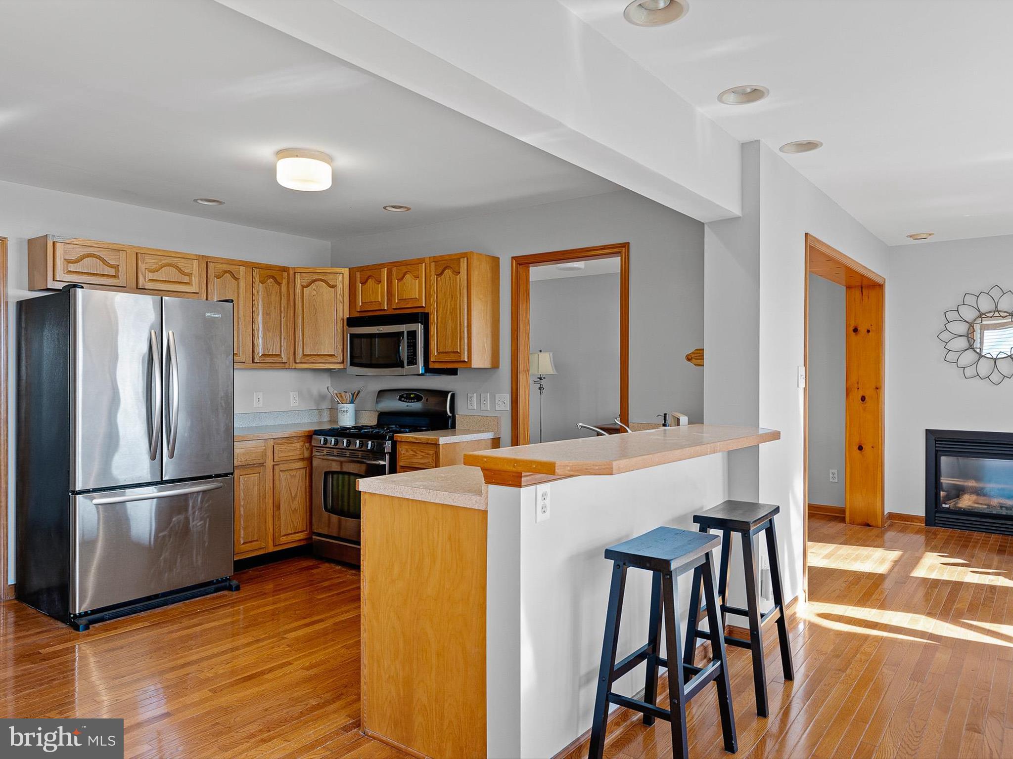 KENSINGTON COURTS - Residential