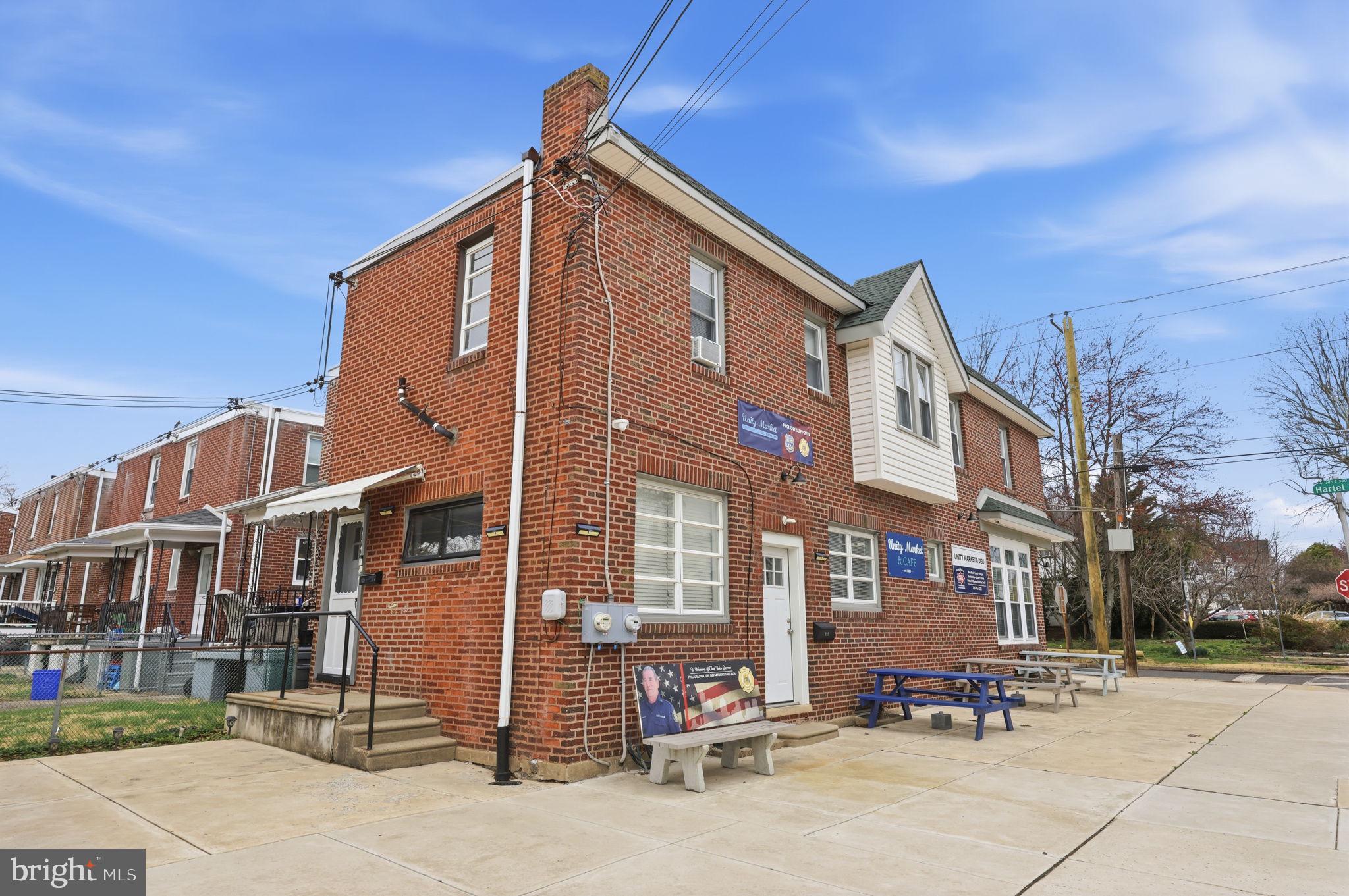 222 HARTEL AVENUE