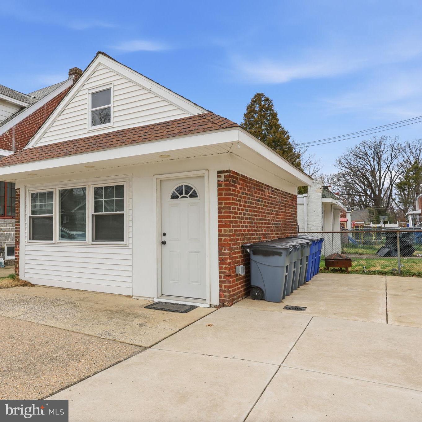 222 HARTEL AVENUE