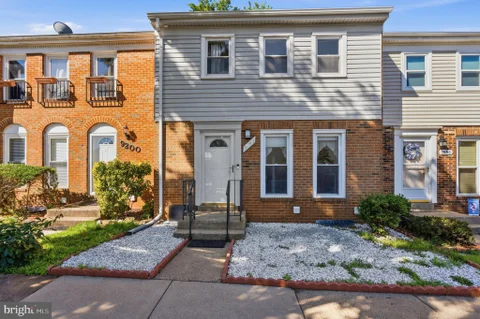 9198 Laurelwood Court, Manassas, VA MLS: VAMN2011190