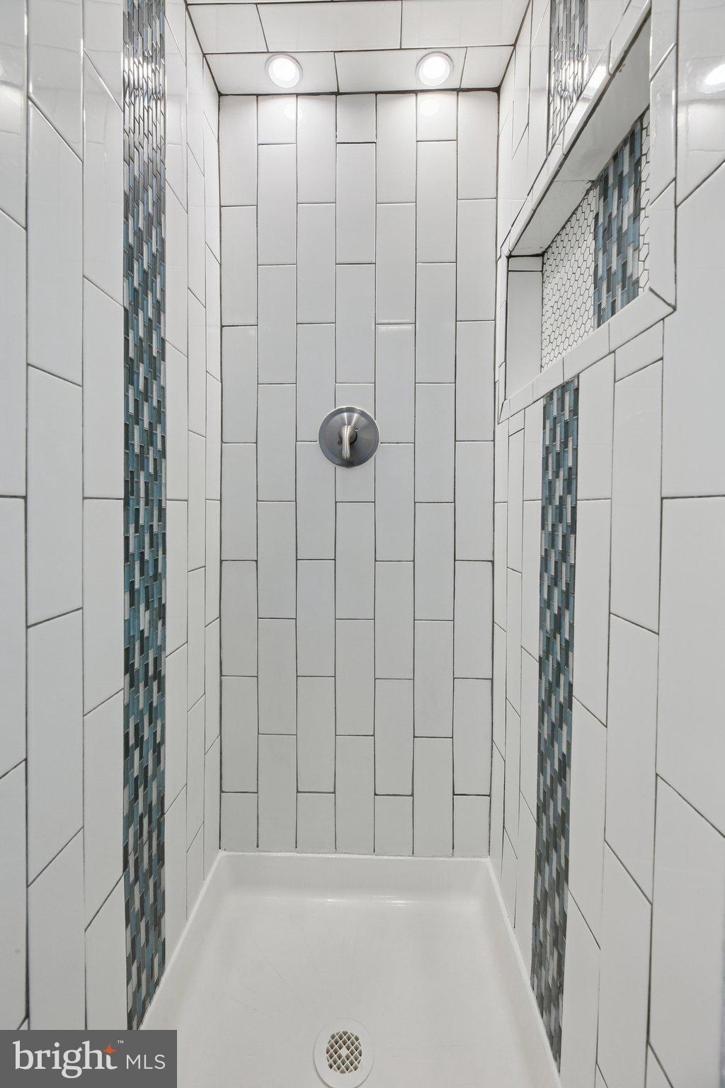 MAJORS CHOICE - Residential