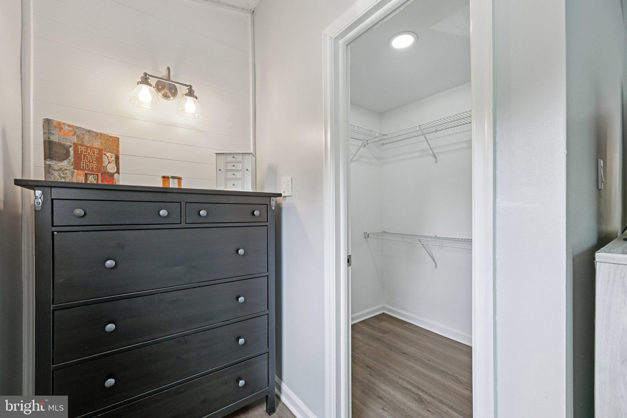 MAJORS CHOICE - Residential