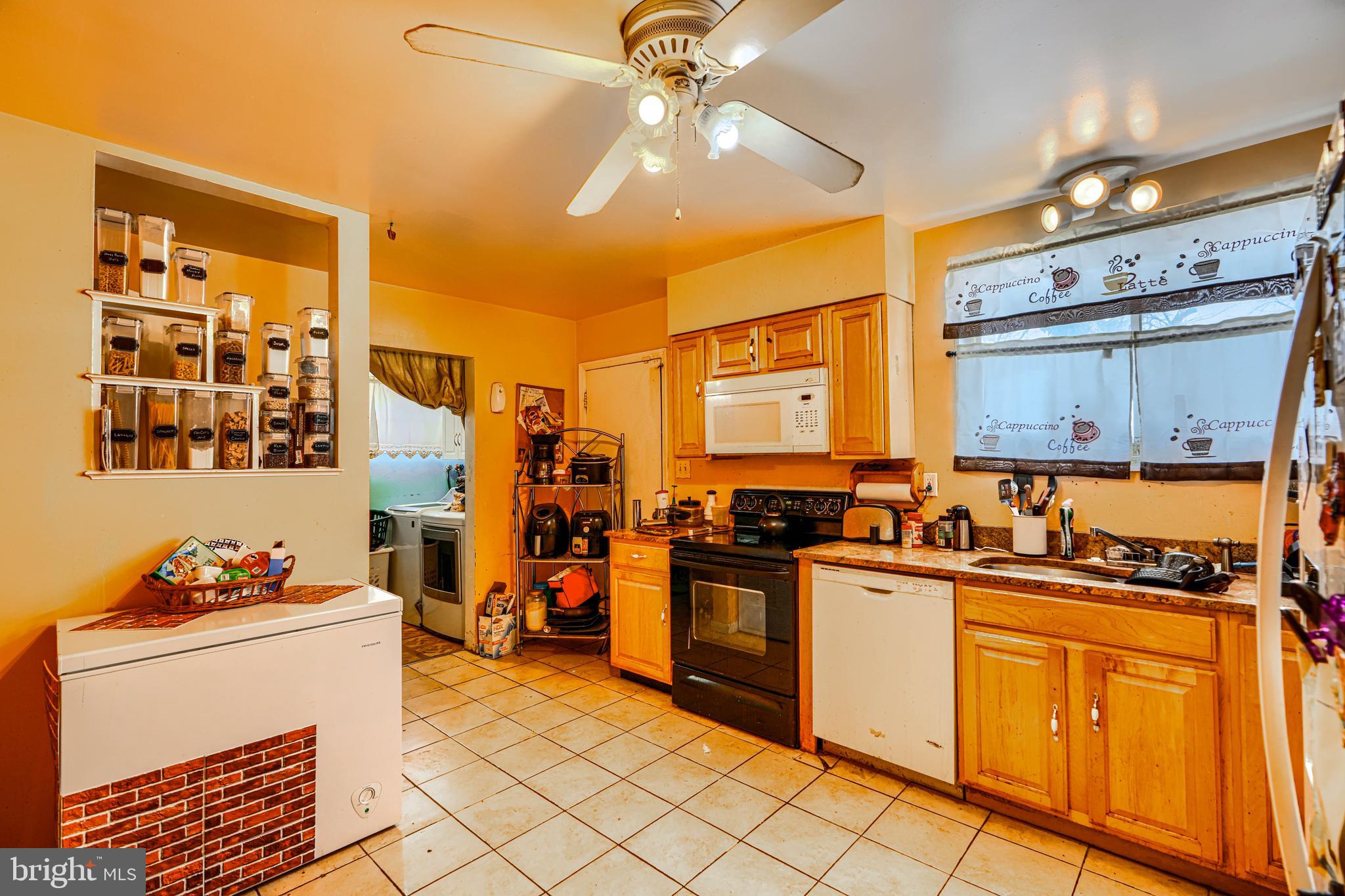 GORDONS CORNER - Residential