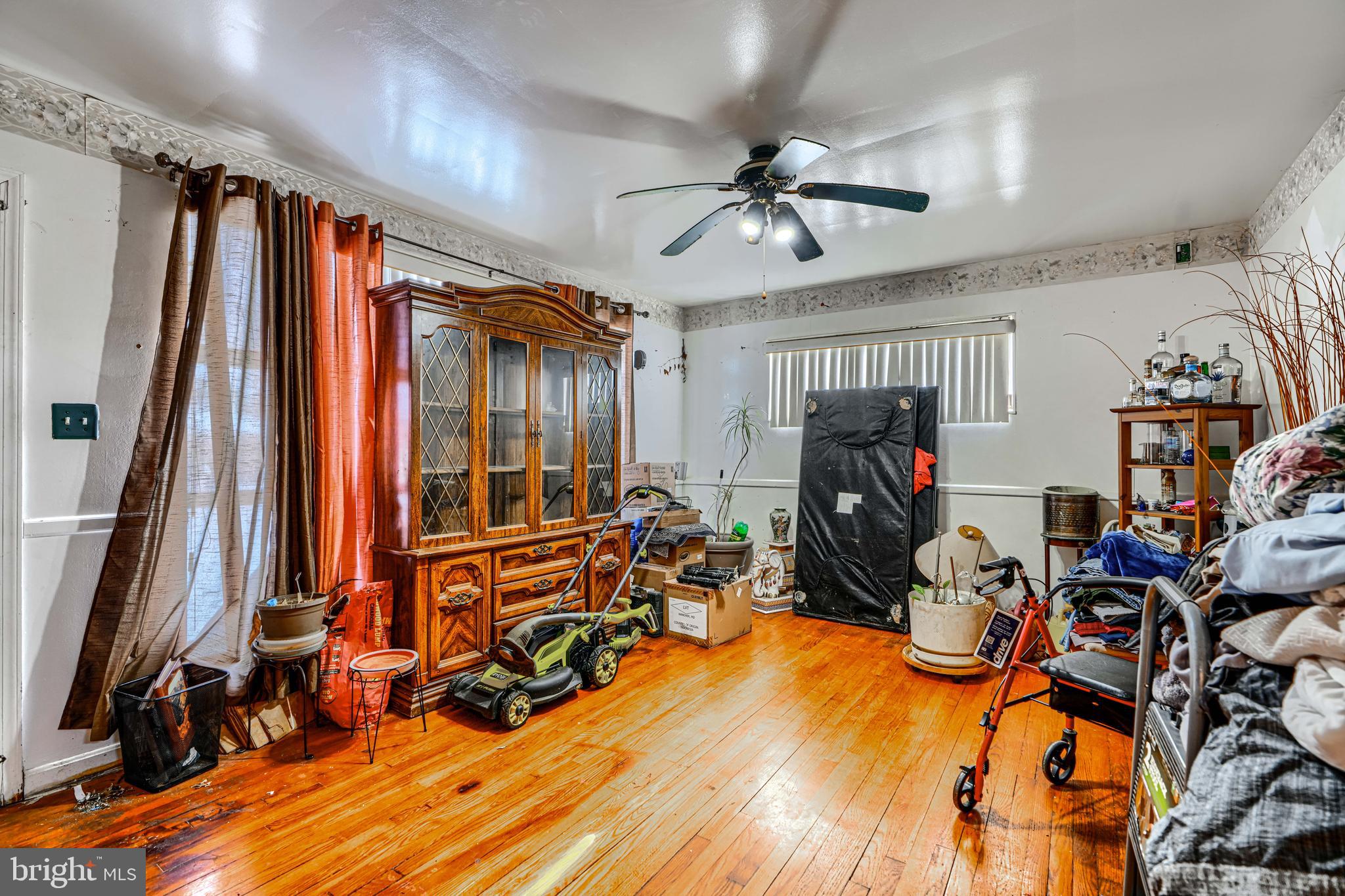 GORDONS CORNER - Residential