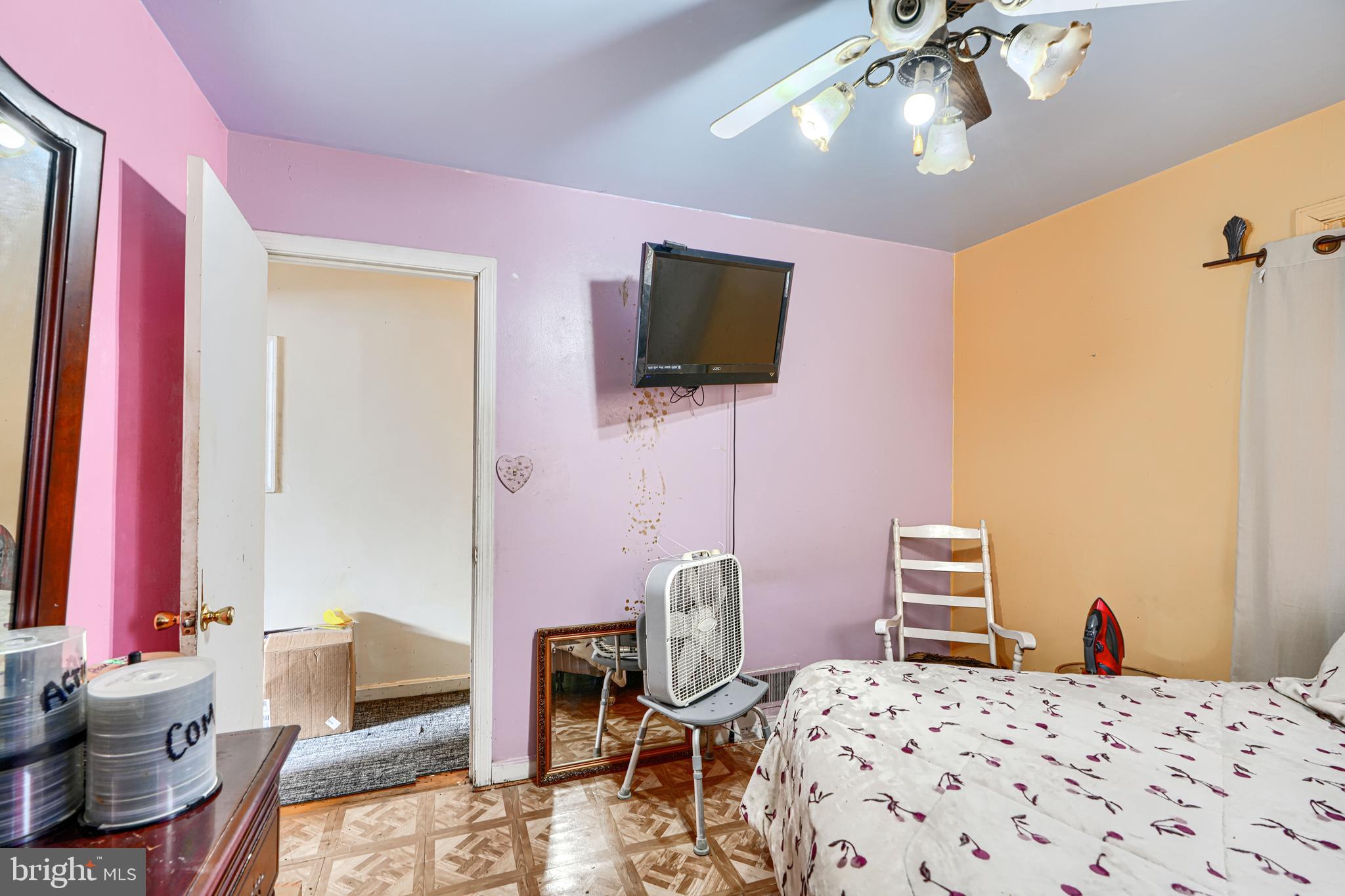 GORDONS CORNER - Residential