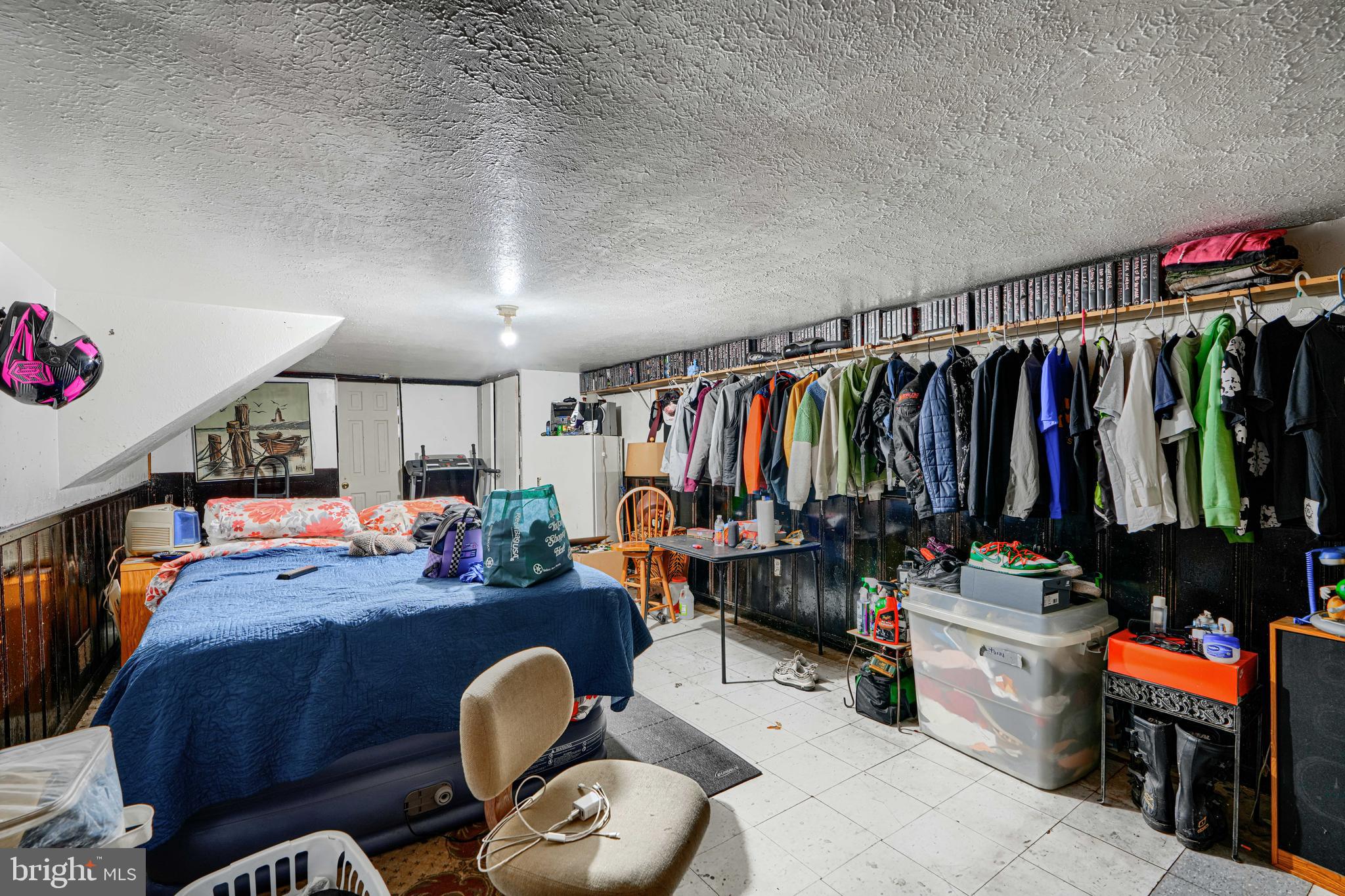 GORDONS CORNER - Residential