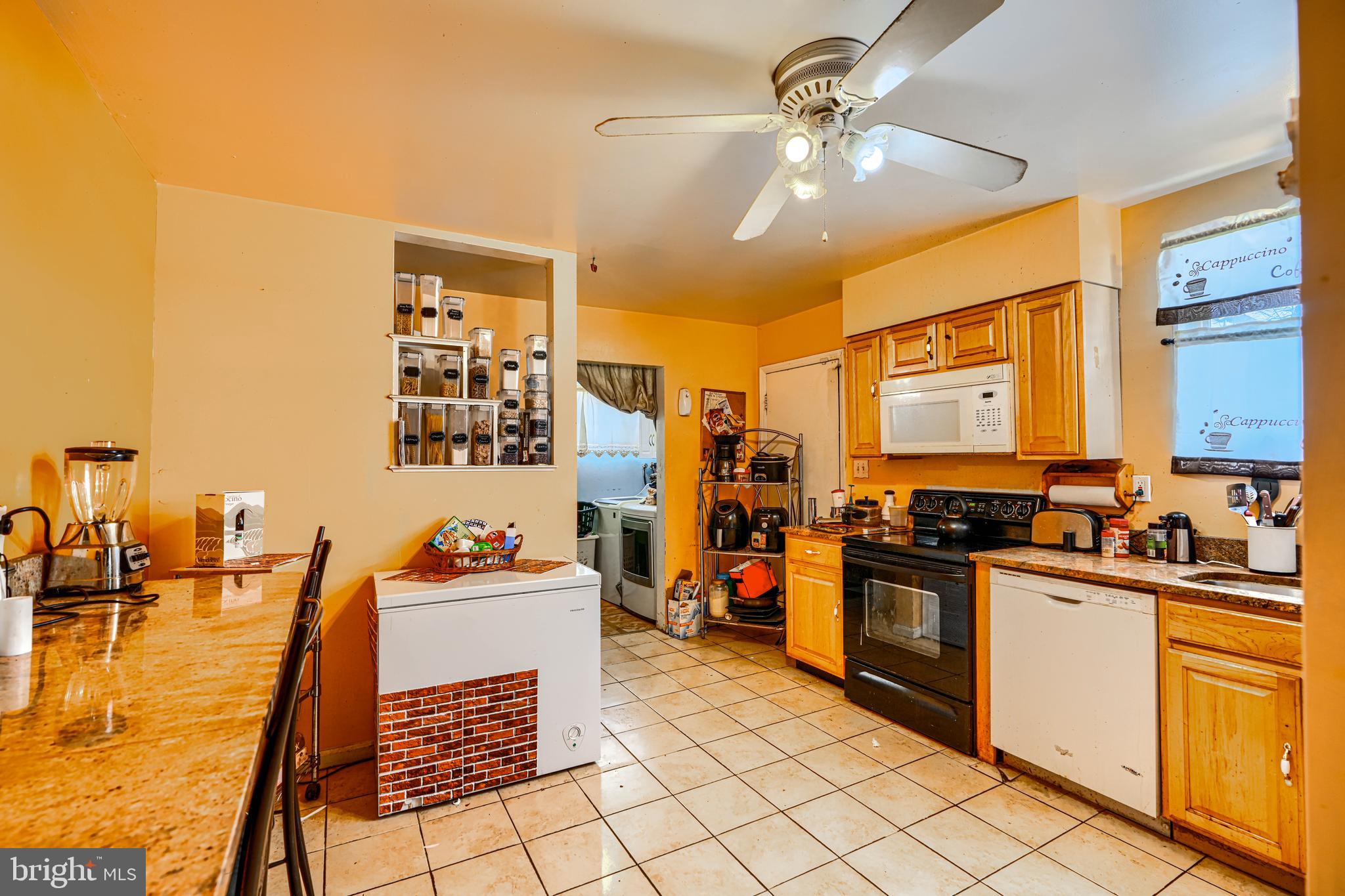 GORDONS CORNER - Residential