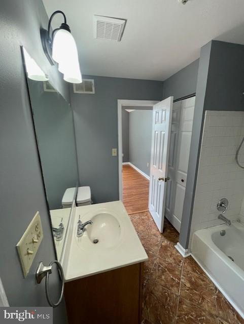 LAKE POINTE AT TOWN CENTER - Residential Lease