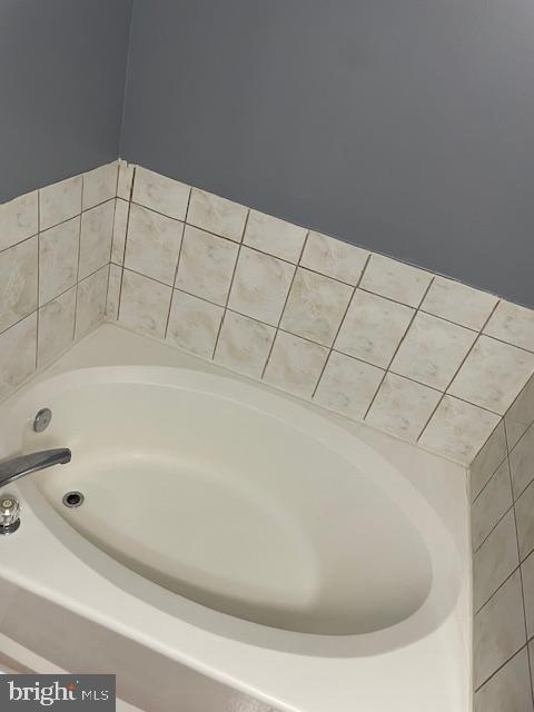 LAKE POINTE AT TOWN CENTER - Residential Lease