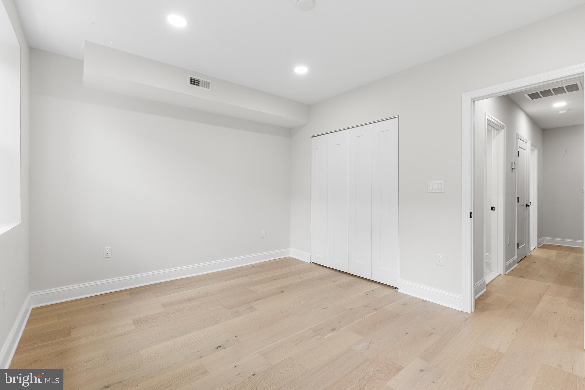 PASSYUNK SQUARE - Residential