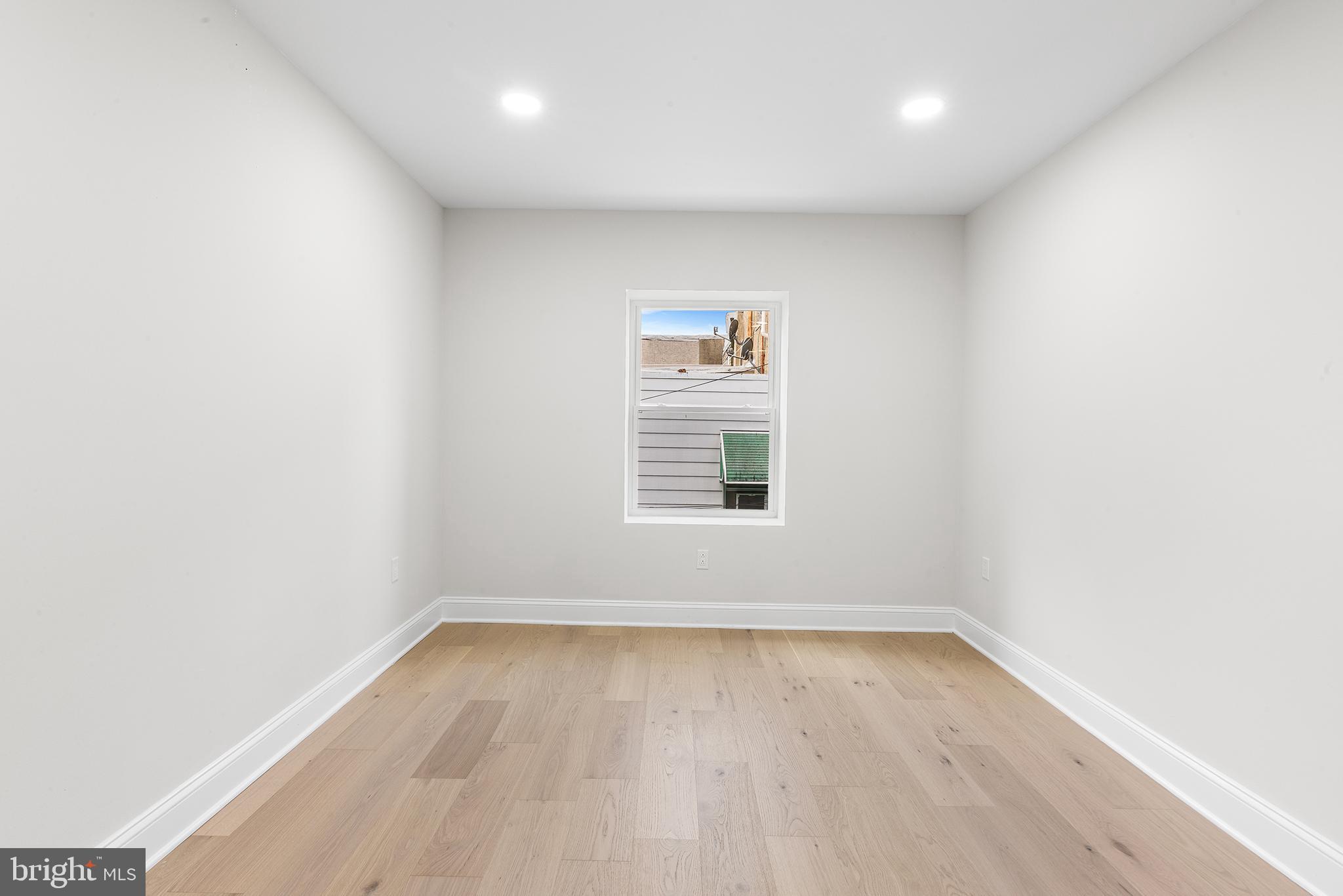 PASSYUNK SQUARE - Residential