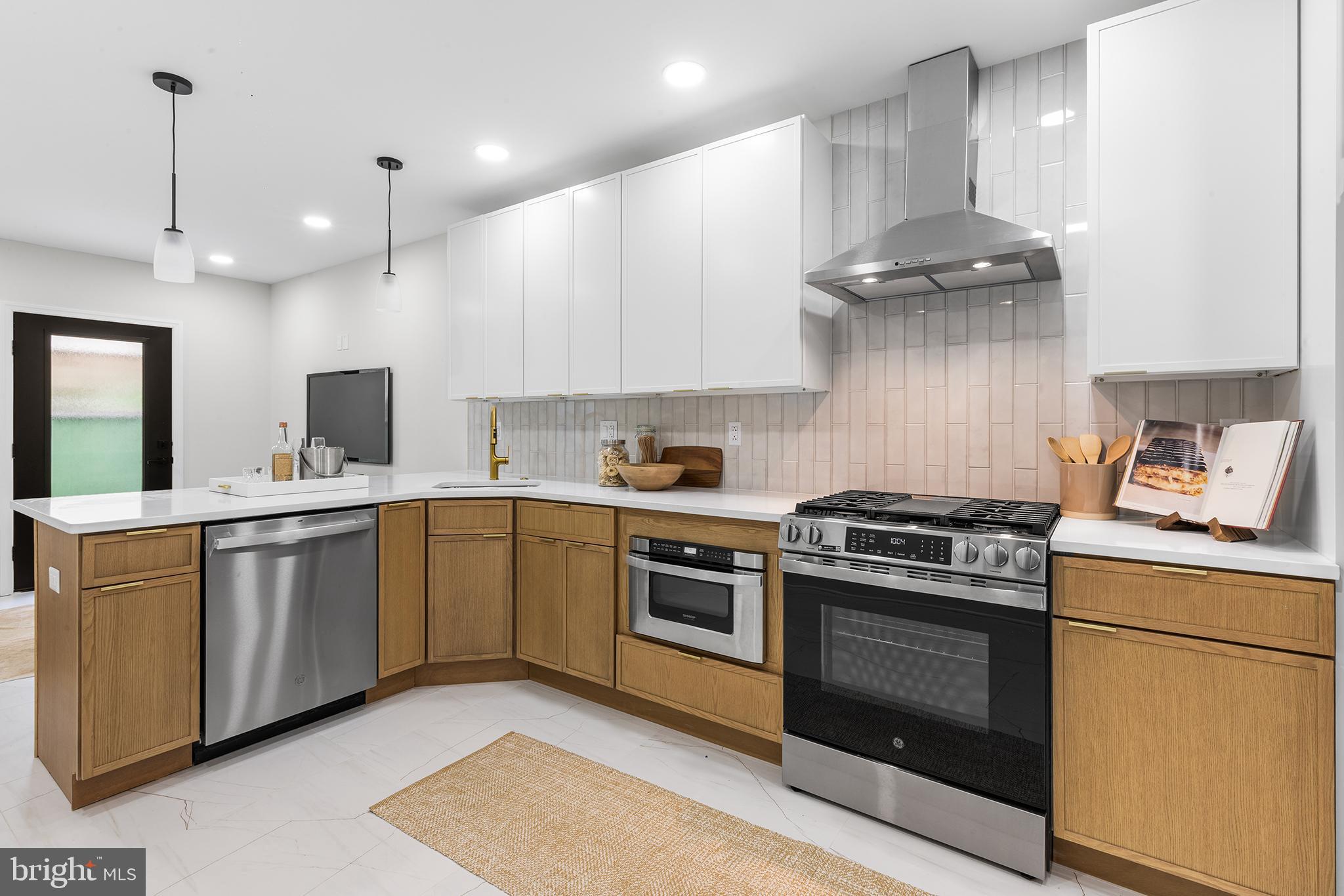 PASSYUNK SQUARE - Residential