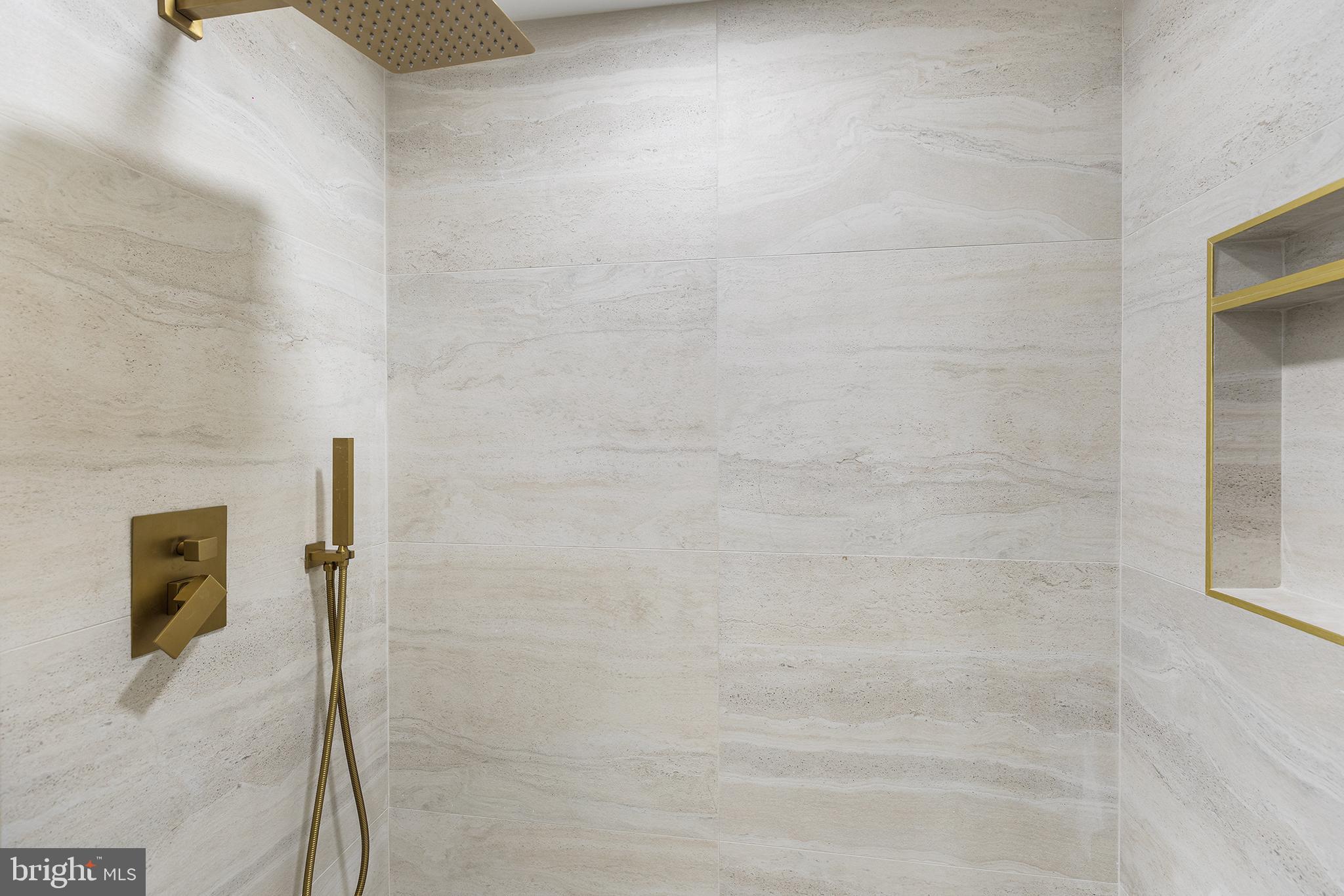 PASSYUNK SQUARE - Residential