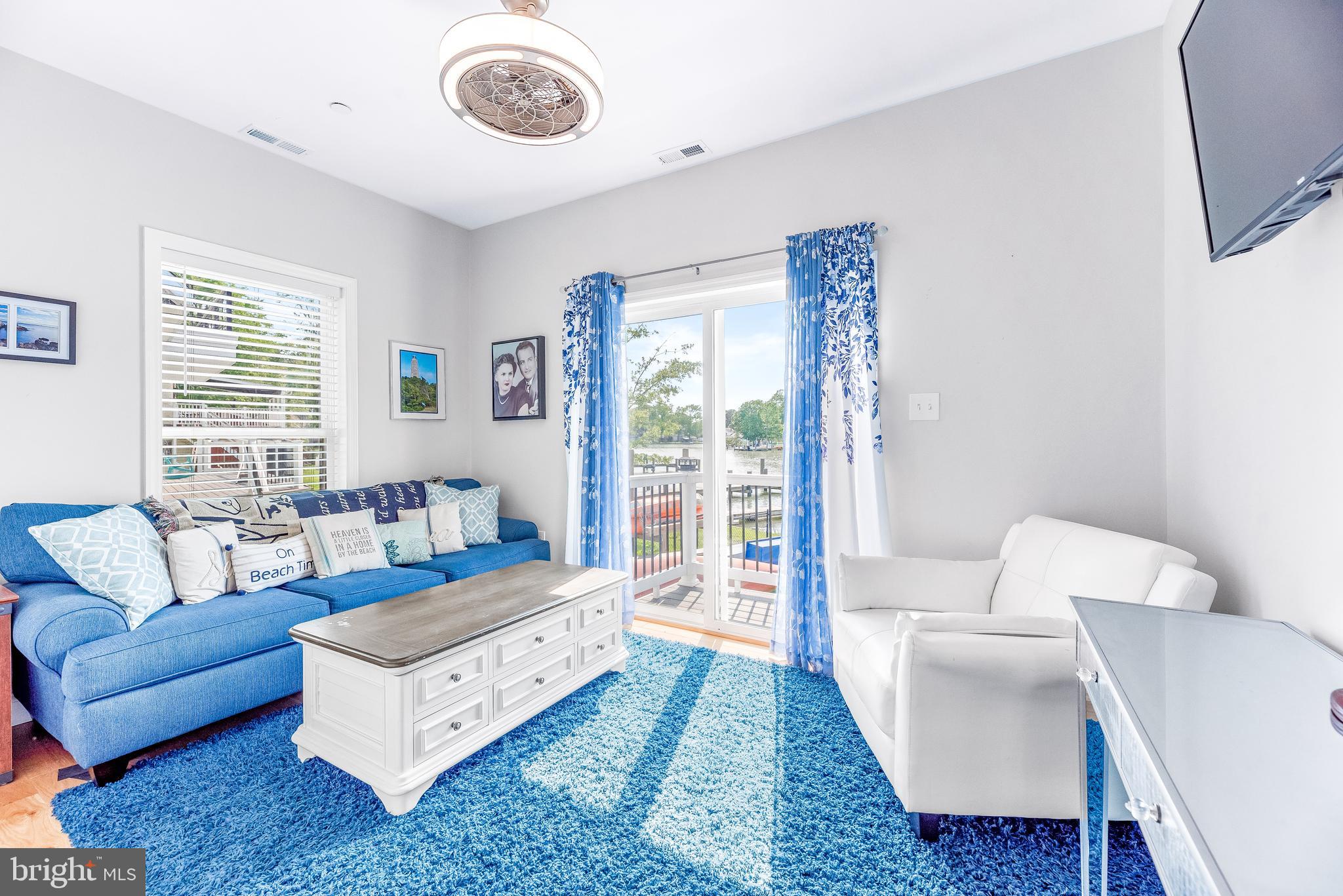 AVALON SHORES - Residential