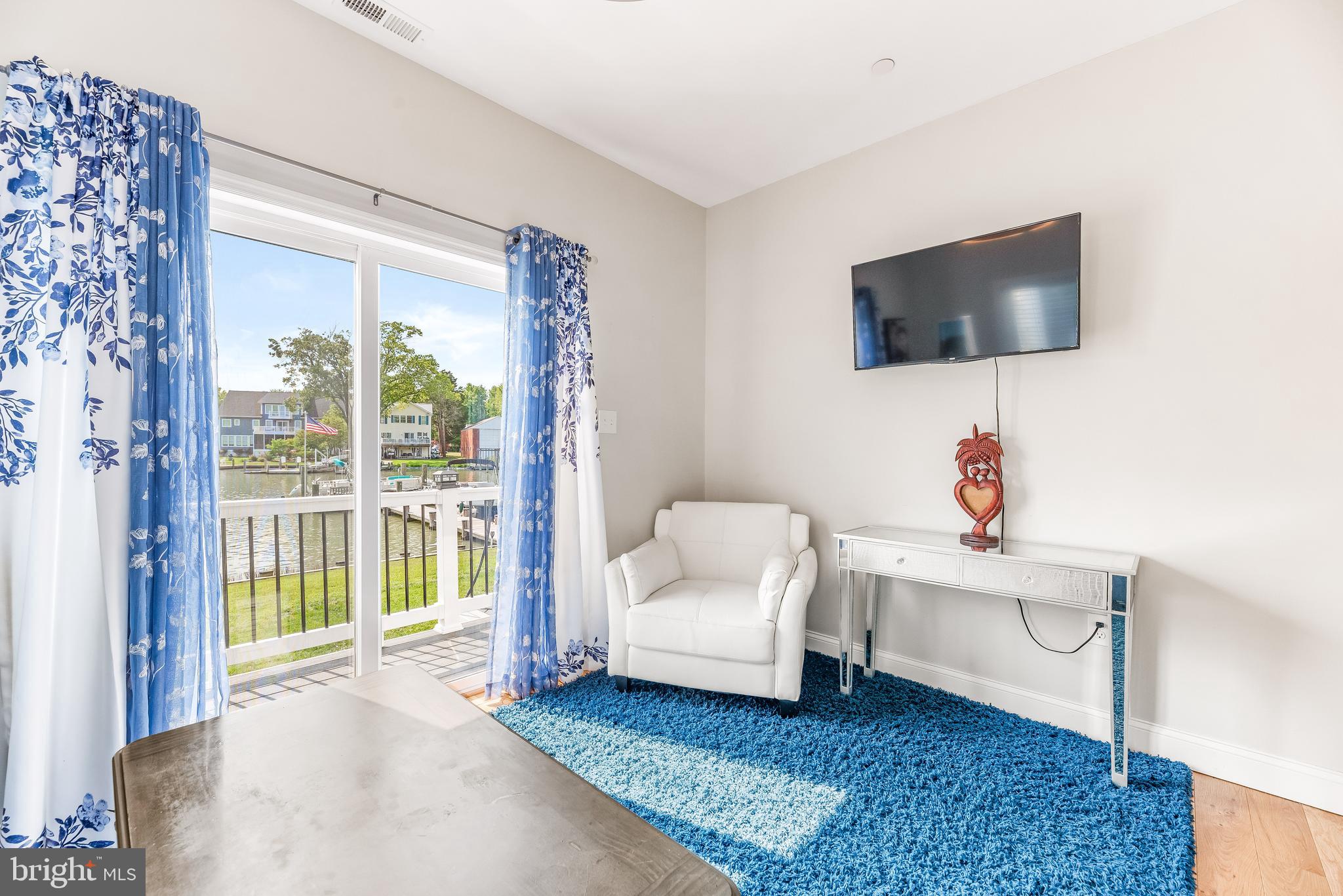 AVALON SHORES - Residential