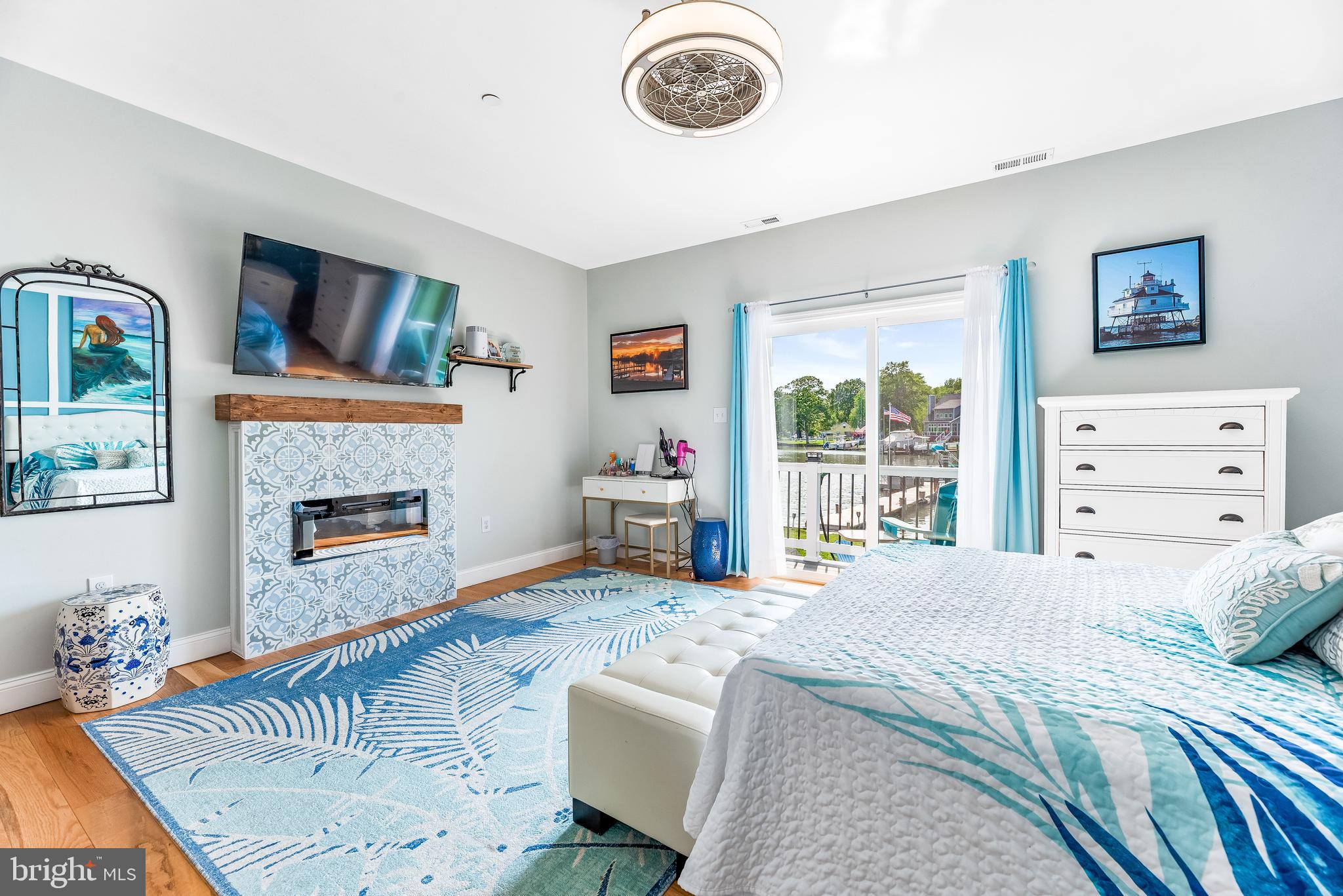 AVALON SHORES - Residential