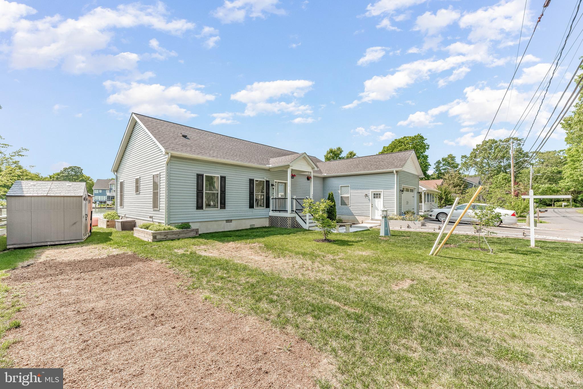 AVALON SHORES - Residential