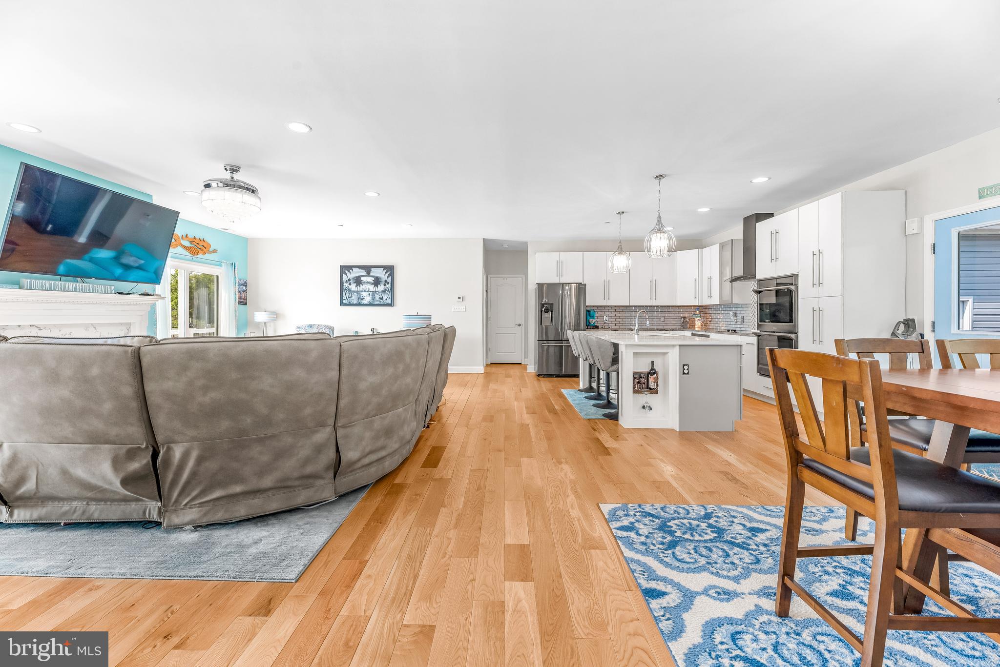 AVALON SHORES - Residential