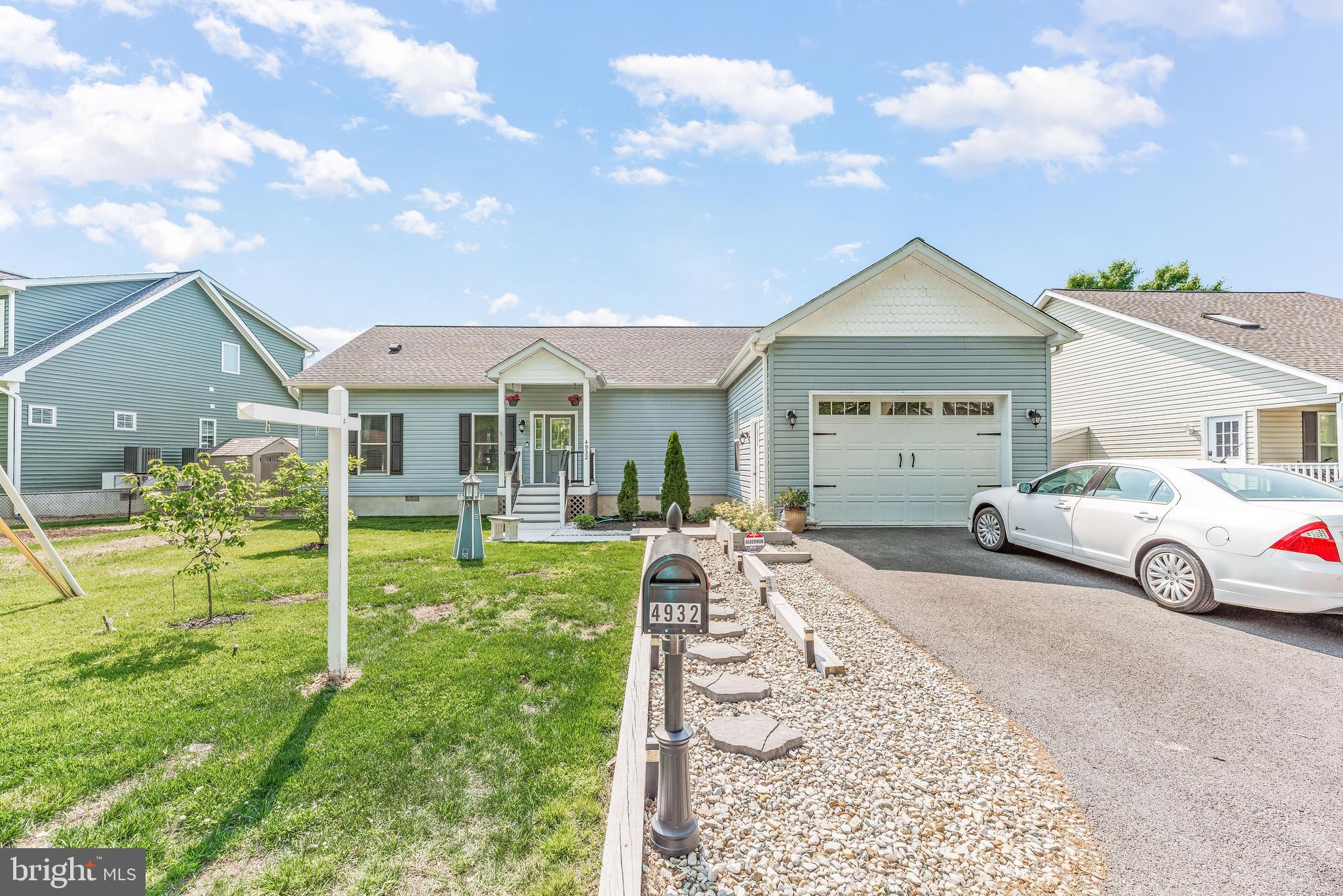 AVALON SHORES - Residential