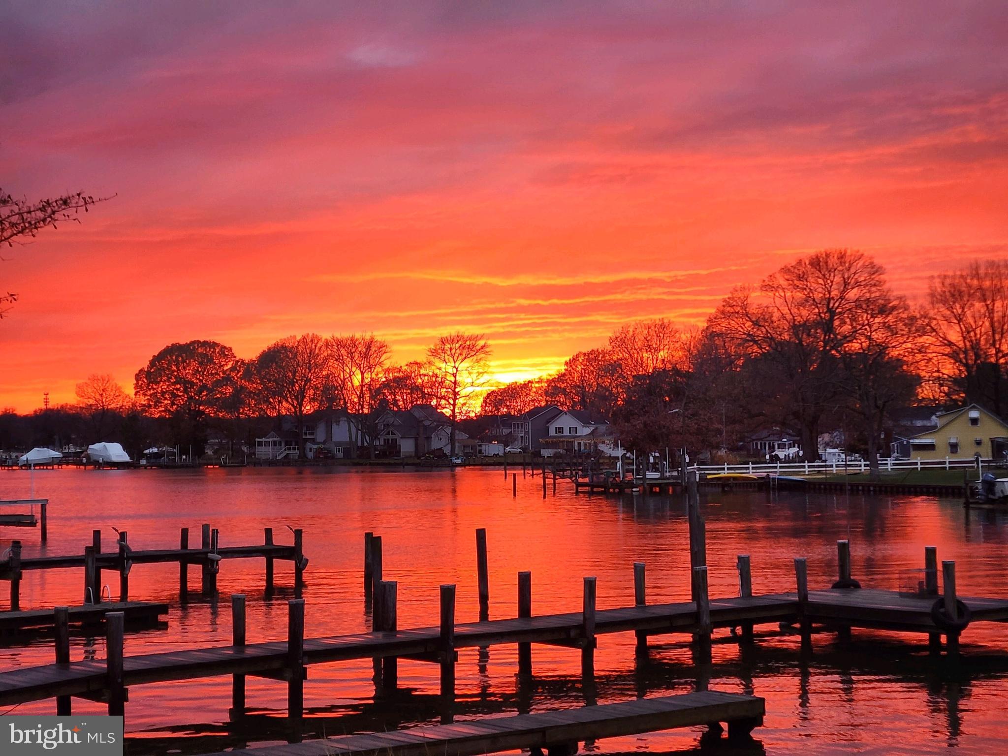 AVALON SHORES - Residential