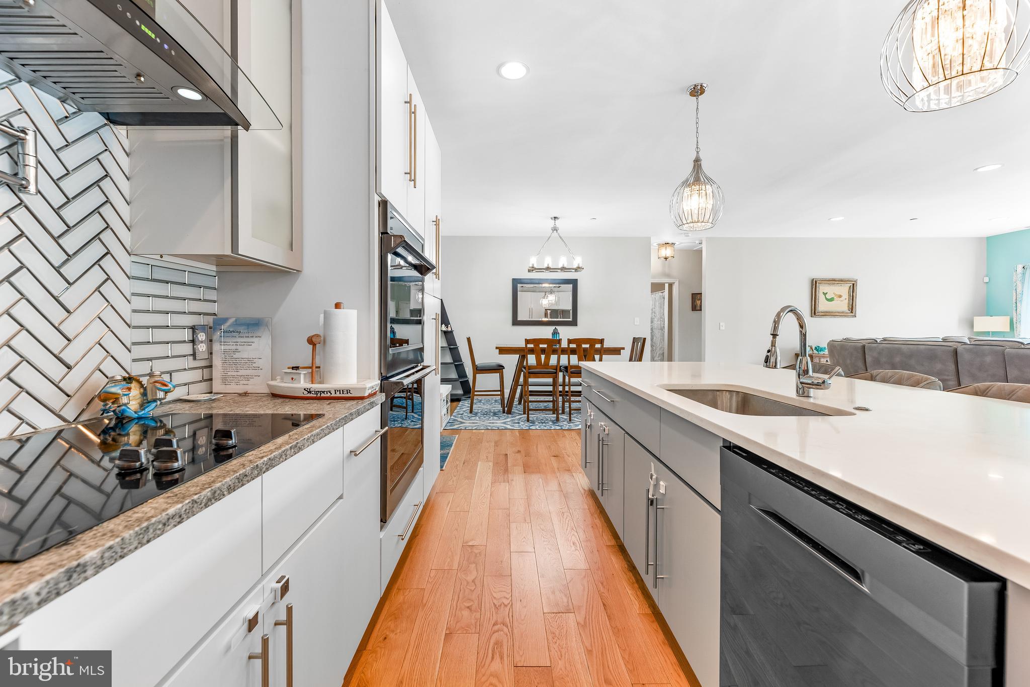 AVALON SHORES - Residential