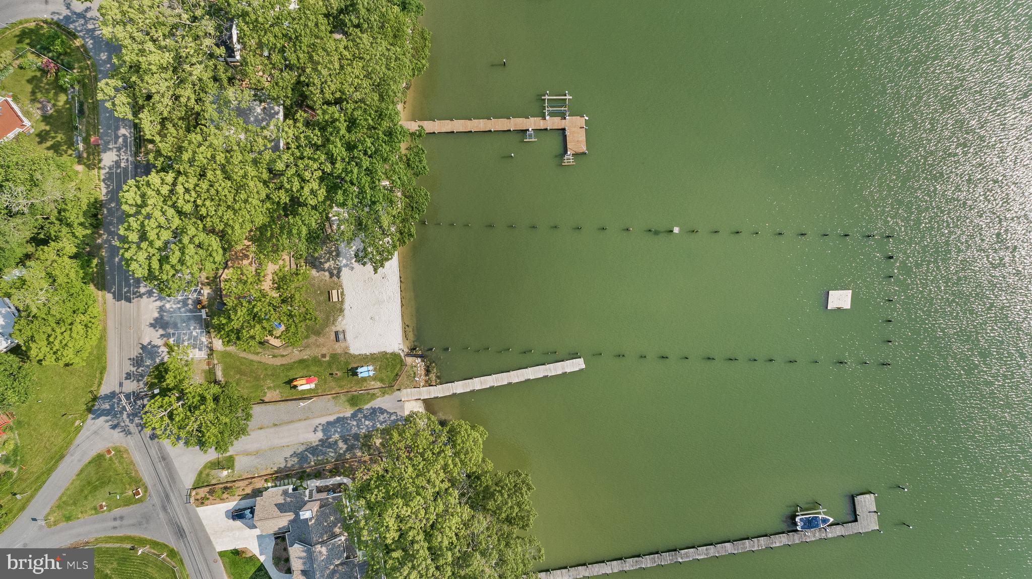 AVALON SHORES - Residential