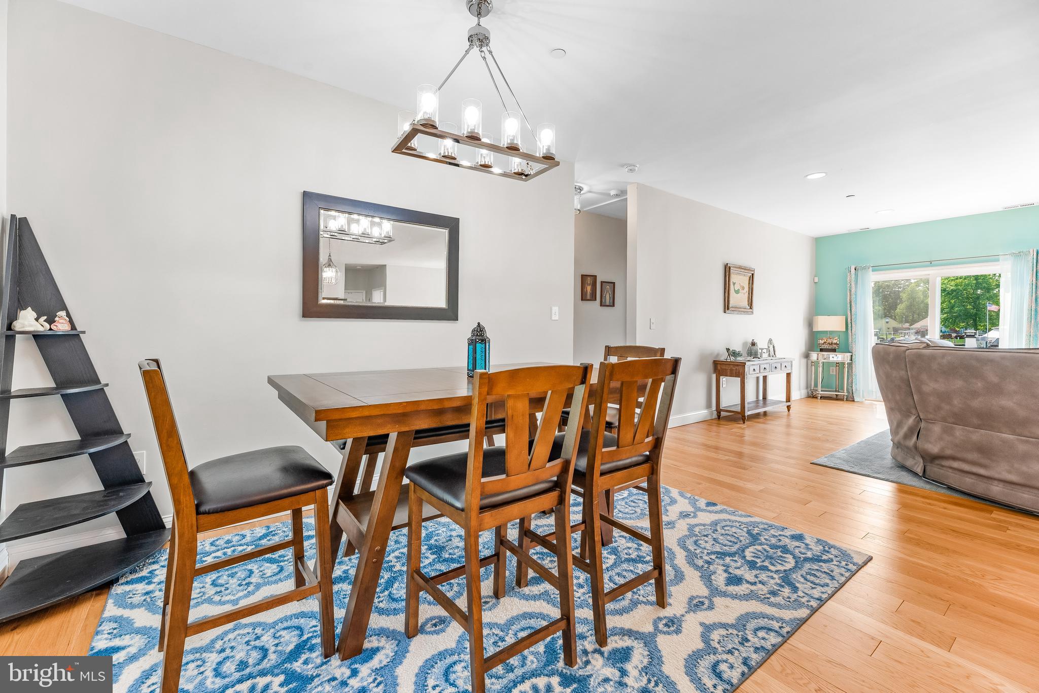 AVALON SHORES - Residential