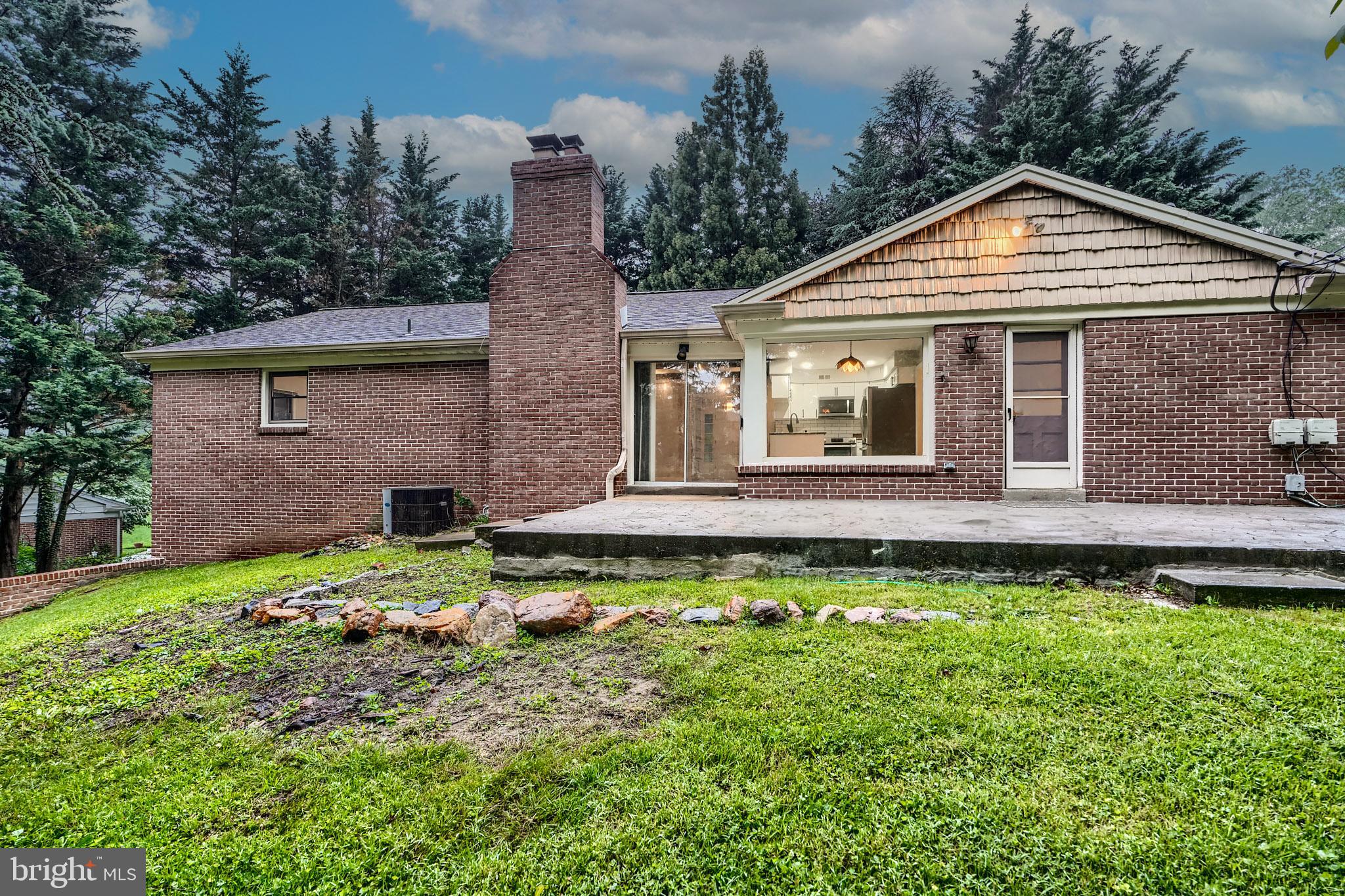 1012 VALEWOOD ROAD