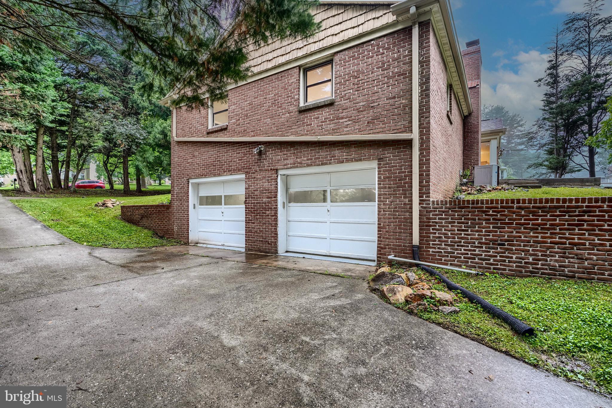 1012 VALEWOOD ROAD