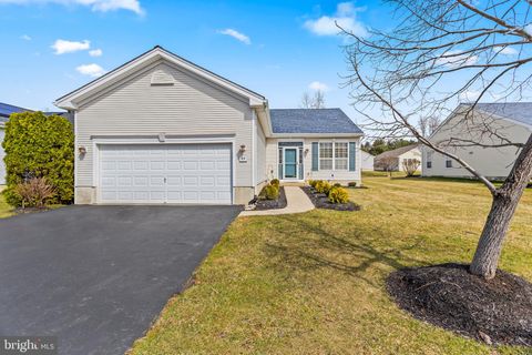 Homes For Sale - 89 Chamber Lane<br/> COLUMBUS, NJ 08022