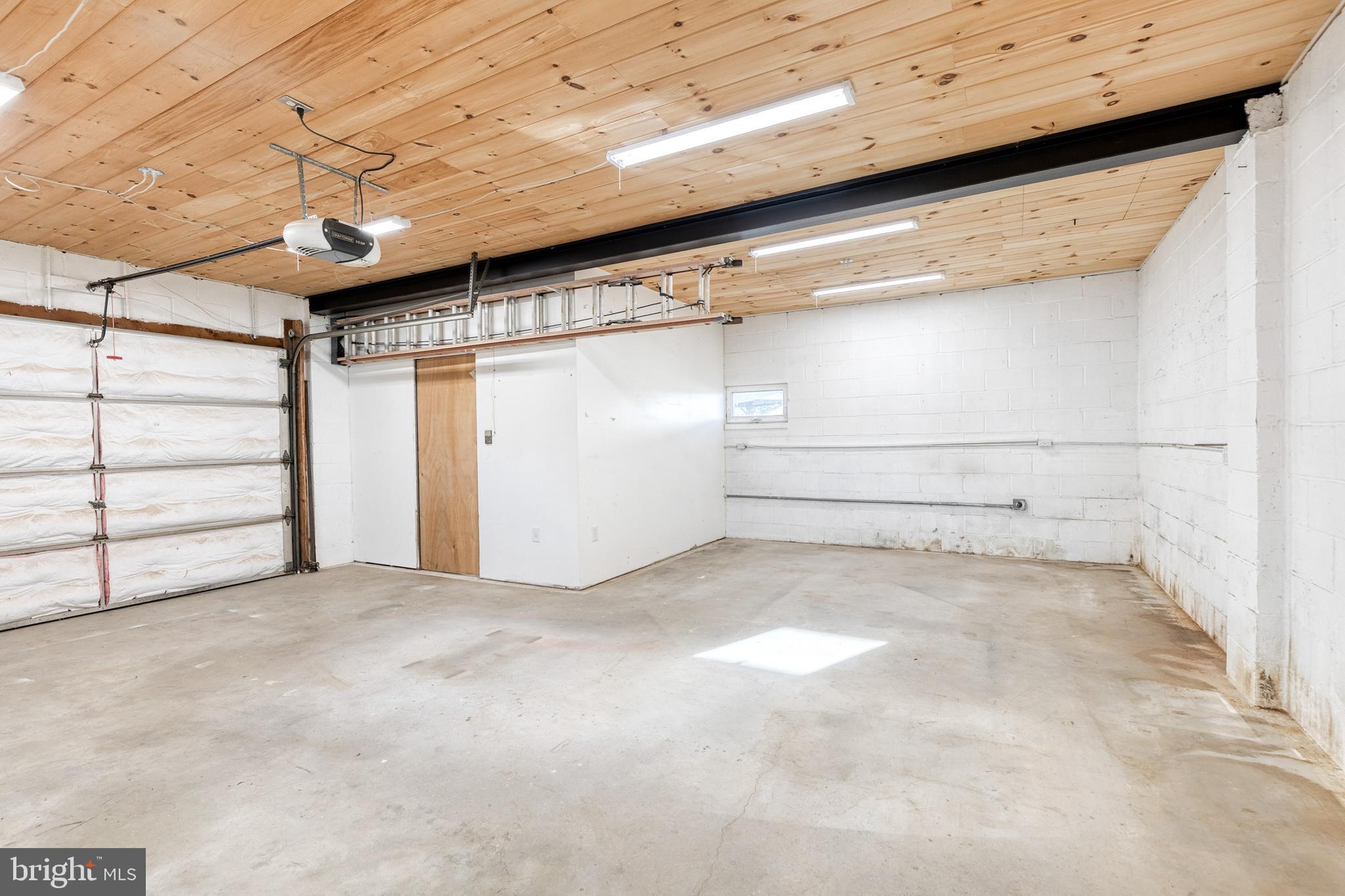 WESTVIEW PARK - Residential