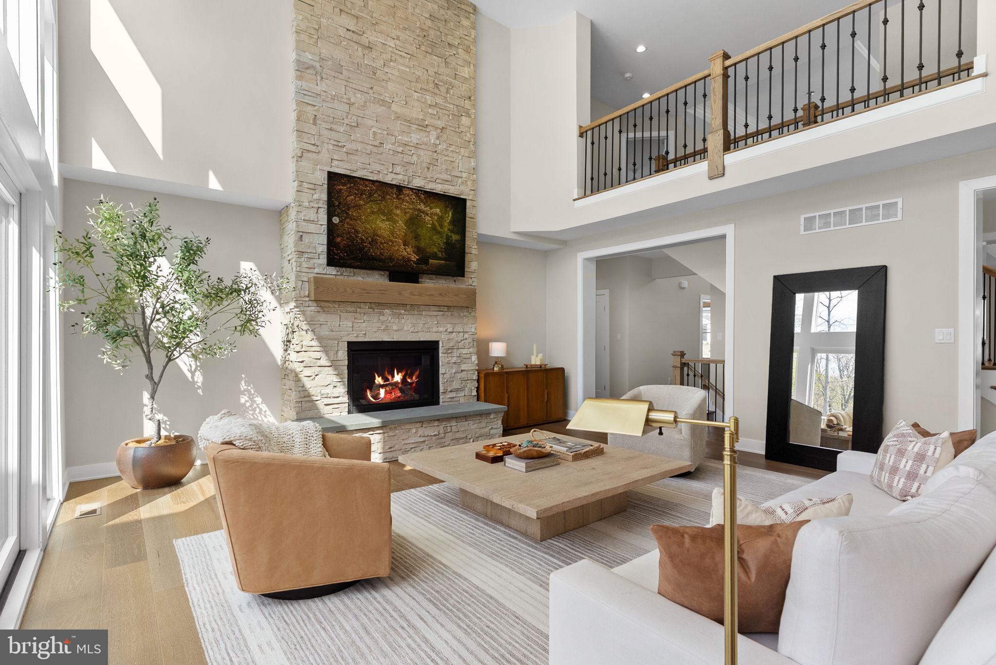 GARNET POINTE - Residential