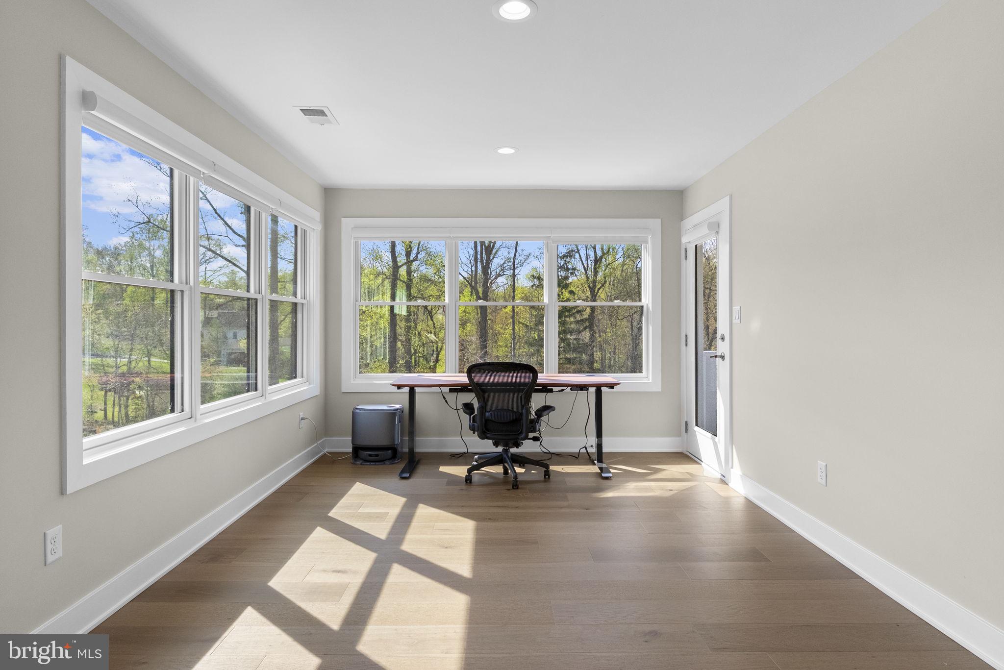 GARNET POINTE - Residential