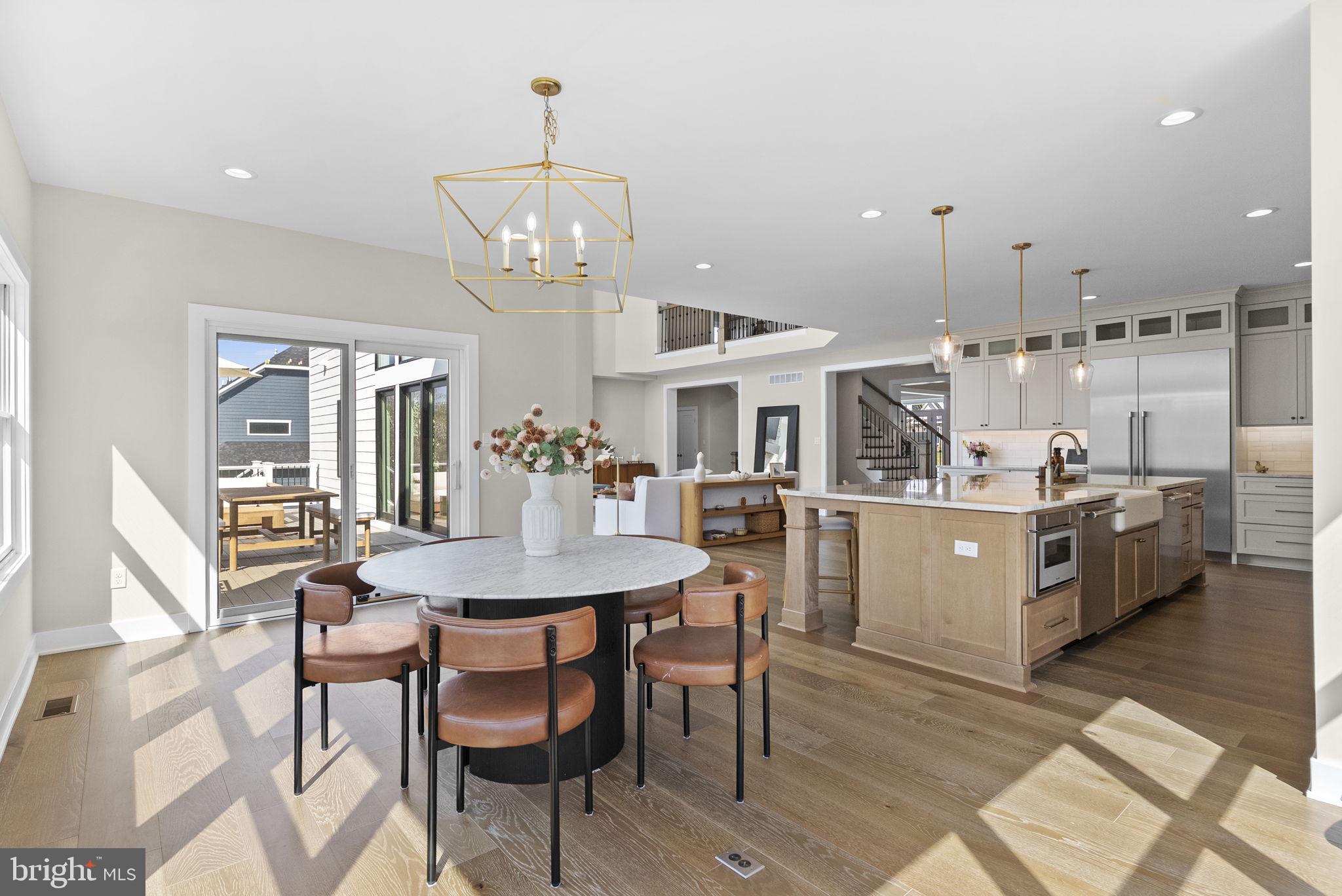 GARNET POINTE - Residential