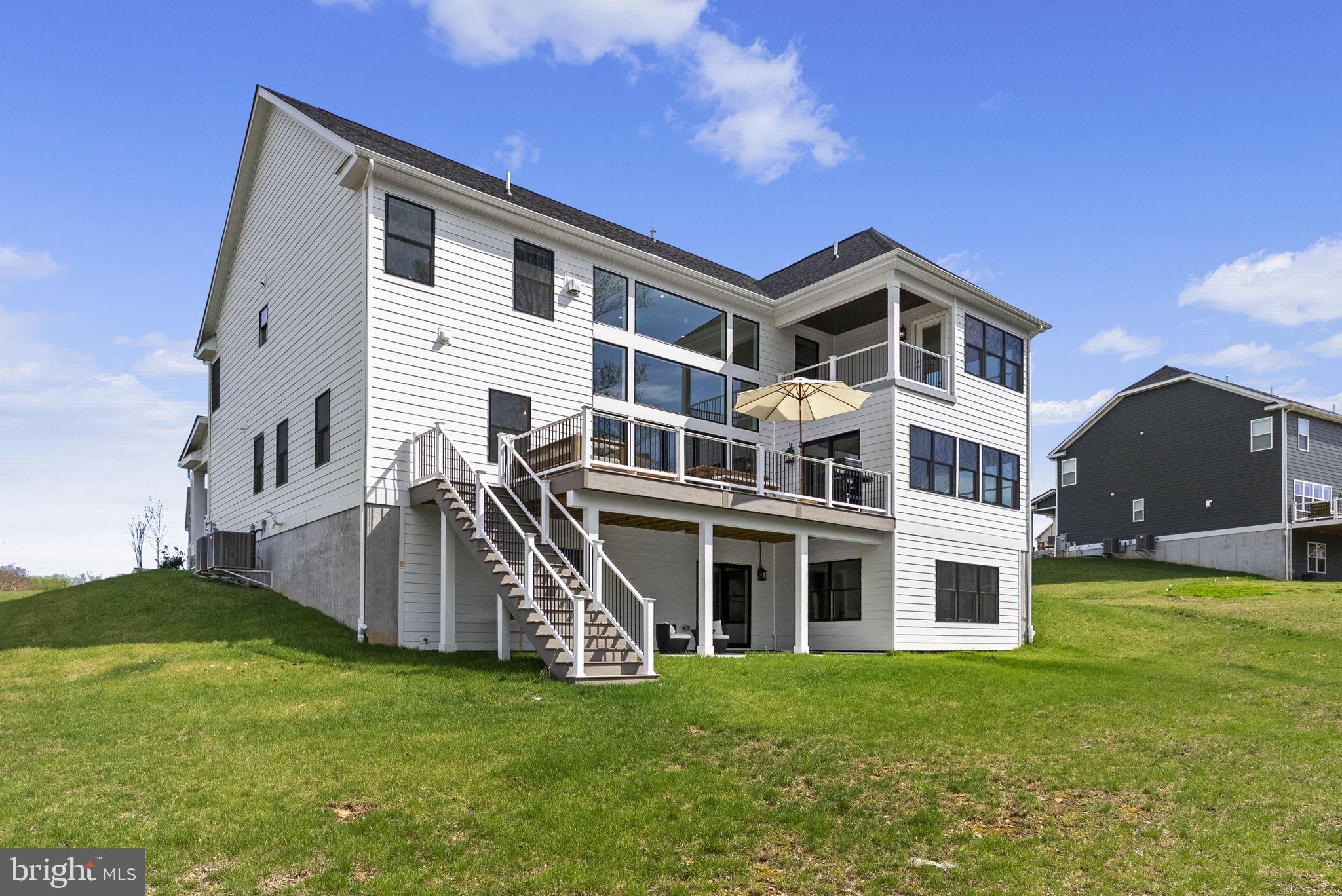 GARNET POINTE - Residential