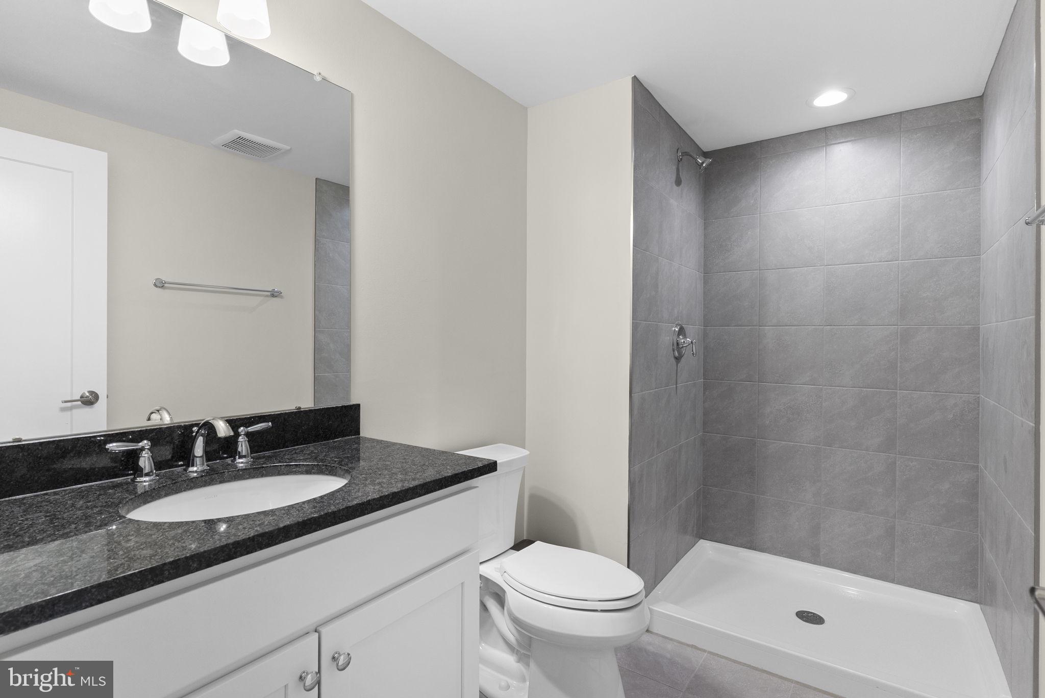 GARNET POINTE - Residential